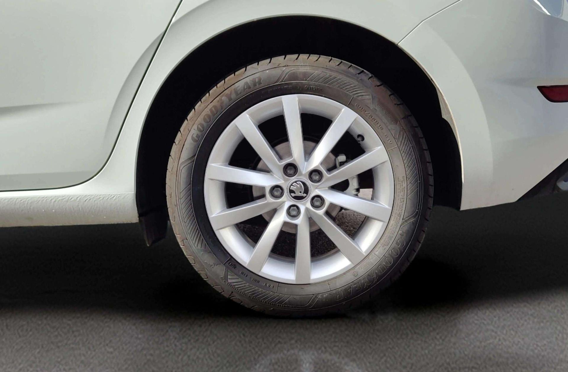 Škoda Scala 1.5 TSI Ambition DSG - foto 39