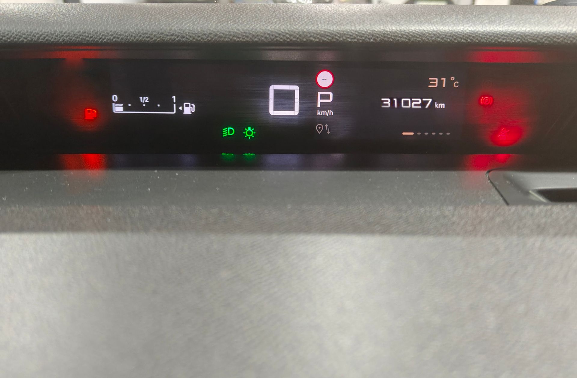 Citroën C3 Aircross Hybrid 145 Plus e-DCS6 - foto 22