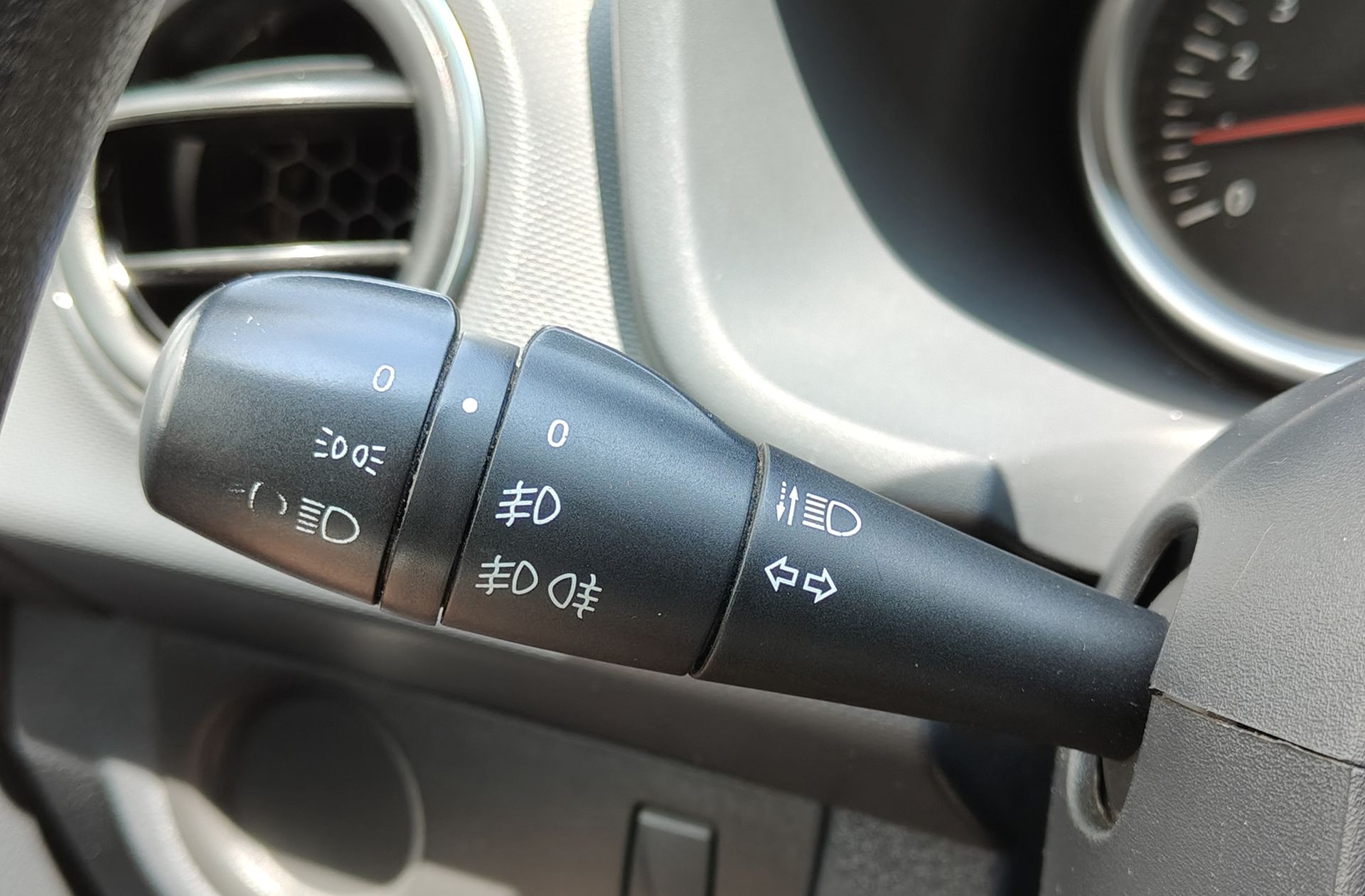 Dacia Sandero dCi 90 Stepway - foto 20