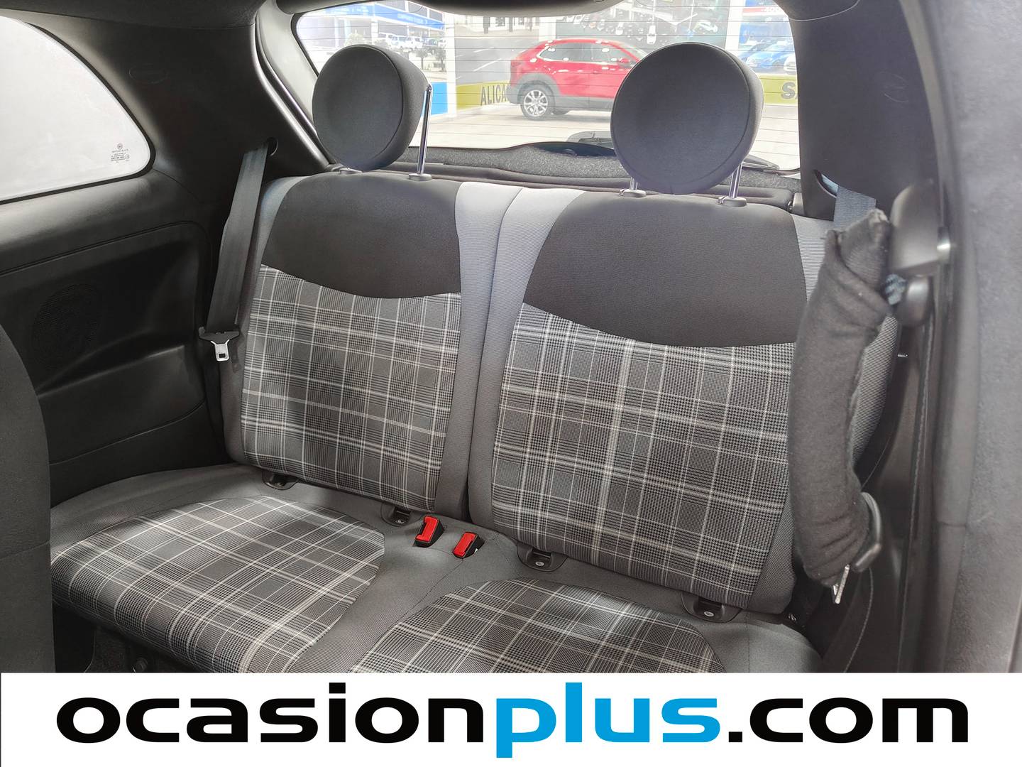 Foto asientos traseros Fiat 500 Fiat 500 1.2 8v Lounge (69 CV)