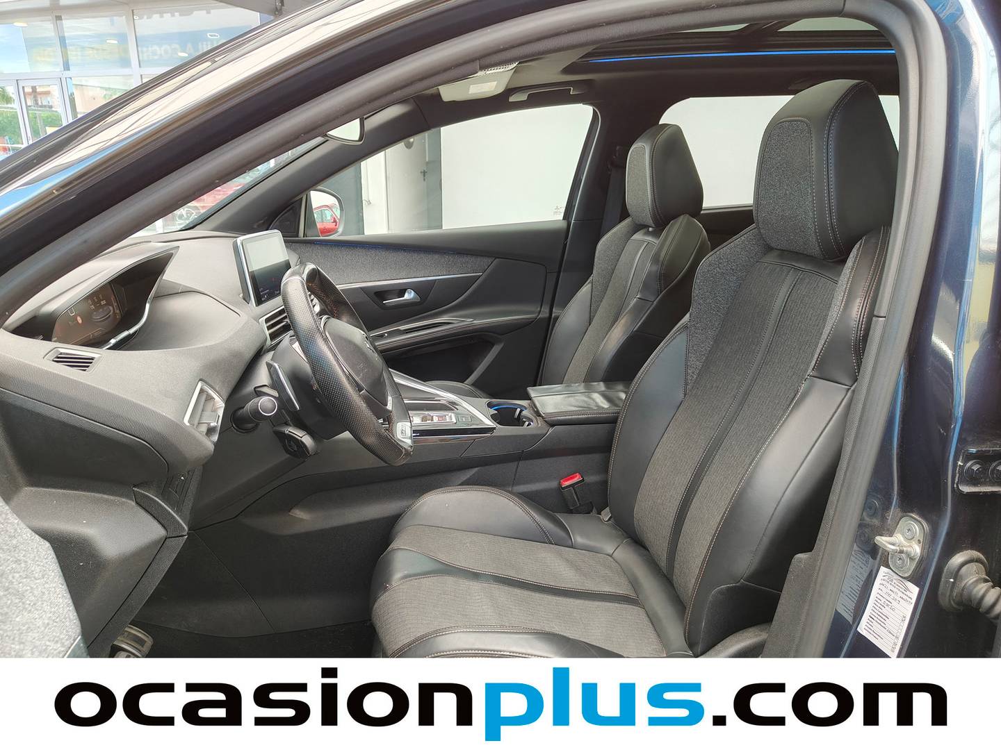 Foto asientos delanteros Peugeot 5008 Peugeot 5008 BlueHDI 130 S&S GT Line EAT8 (130 CV) 7 Plazas
