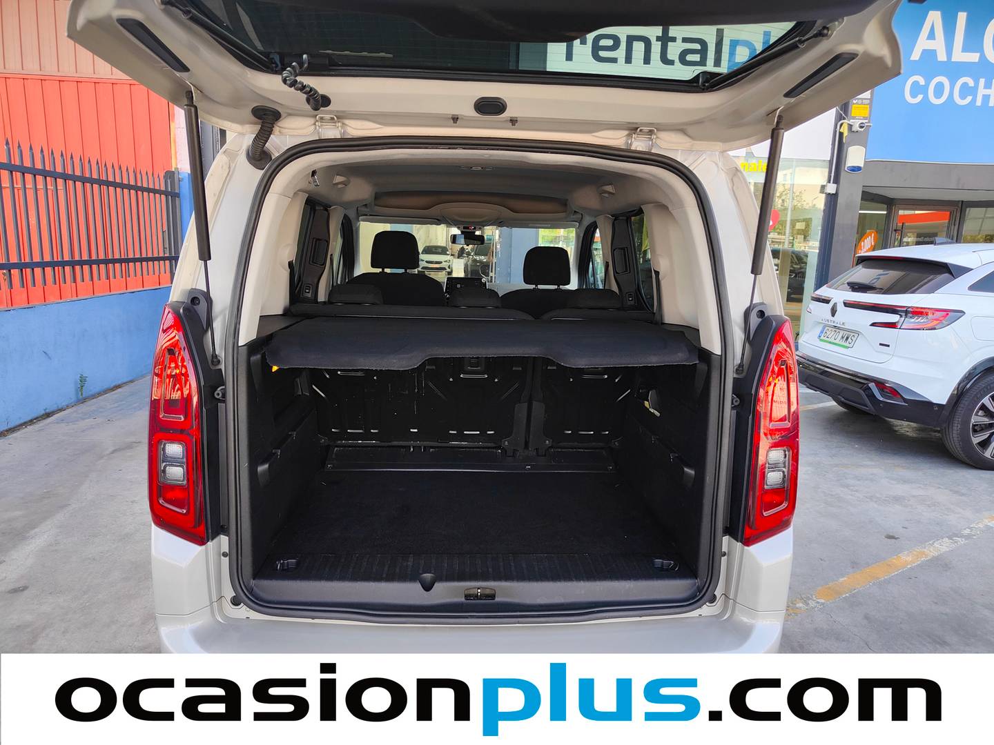 Fotos maletero Opel Combo Life Opel Combo Life 1.5 TD S&S Selective L (100 CV)