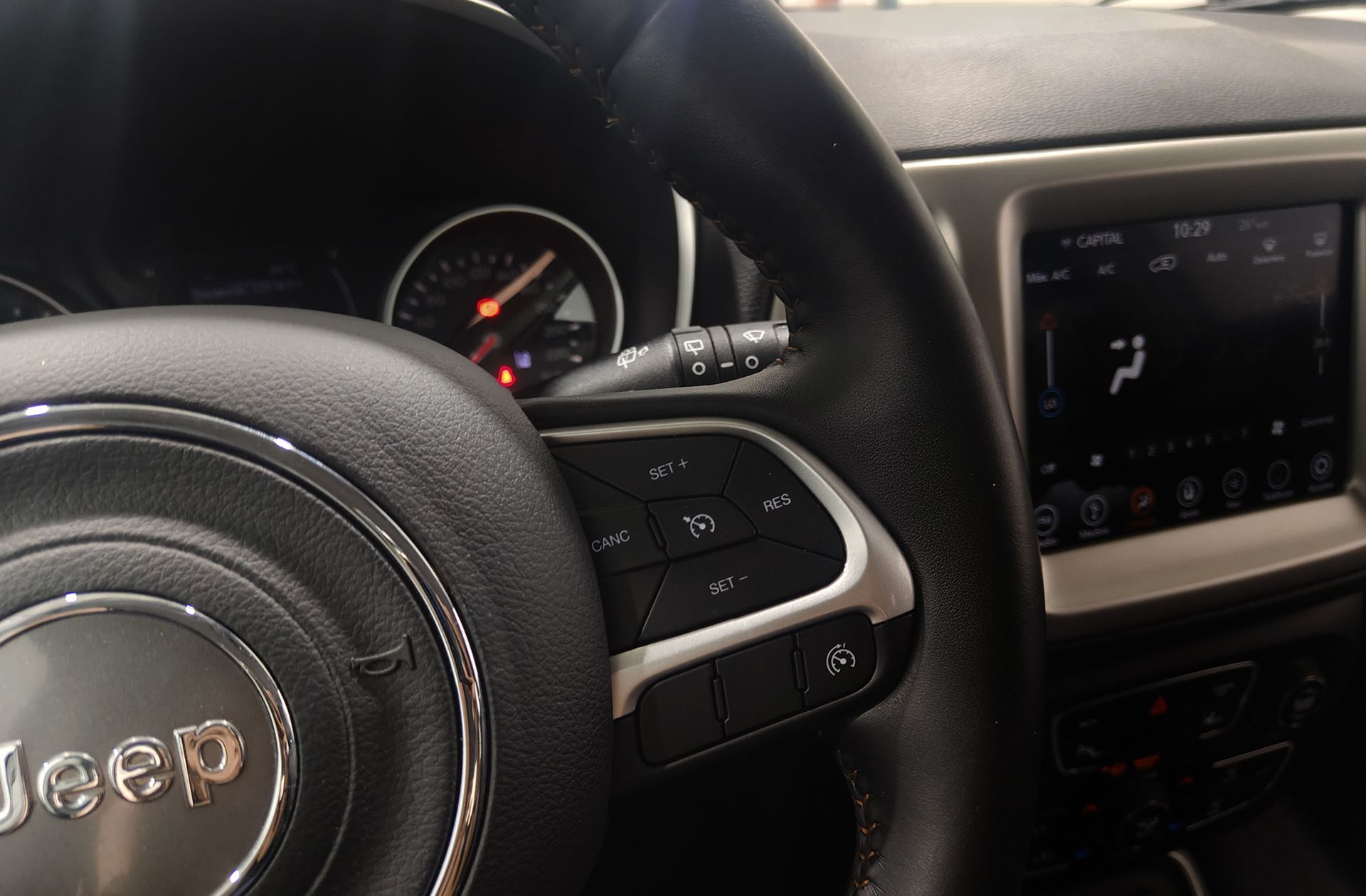 Jeep Compass 1.4 MultiAir Longitude 4x2 - foto 29