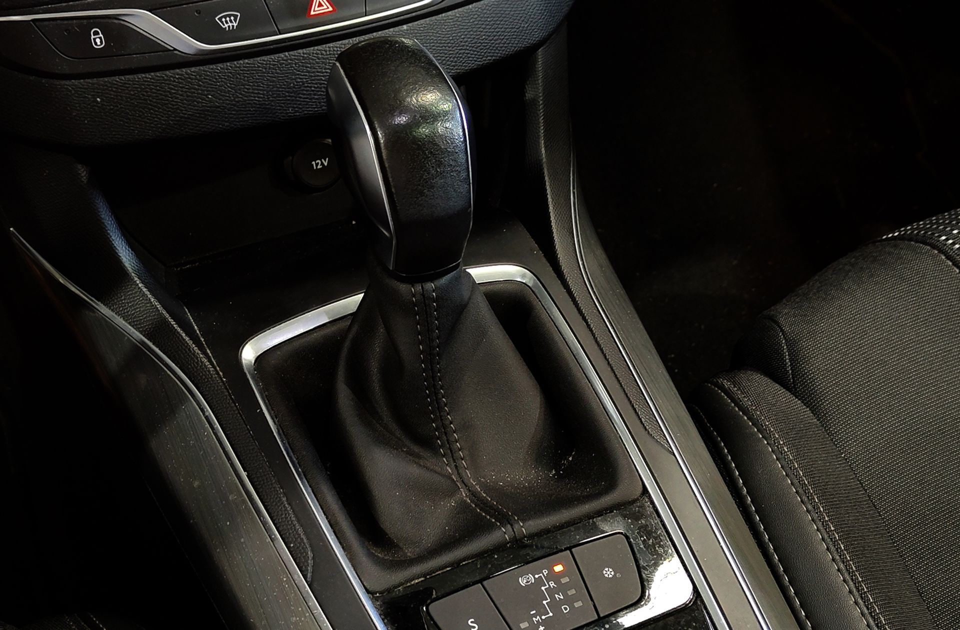 Peugeot 308 BlueHDi 120 Allure EAT6 - foto 6