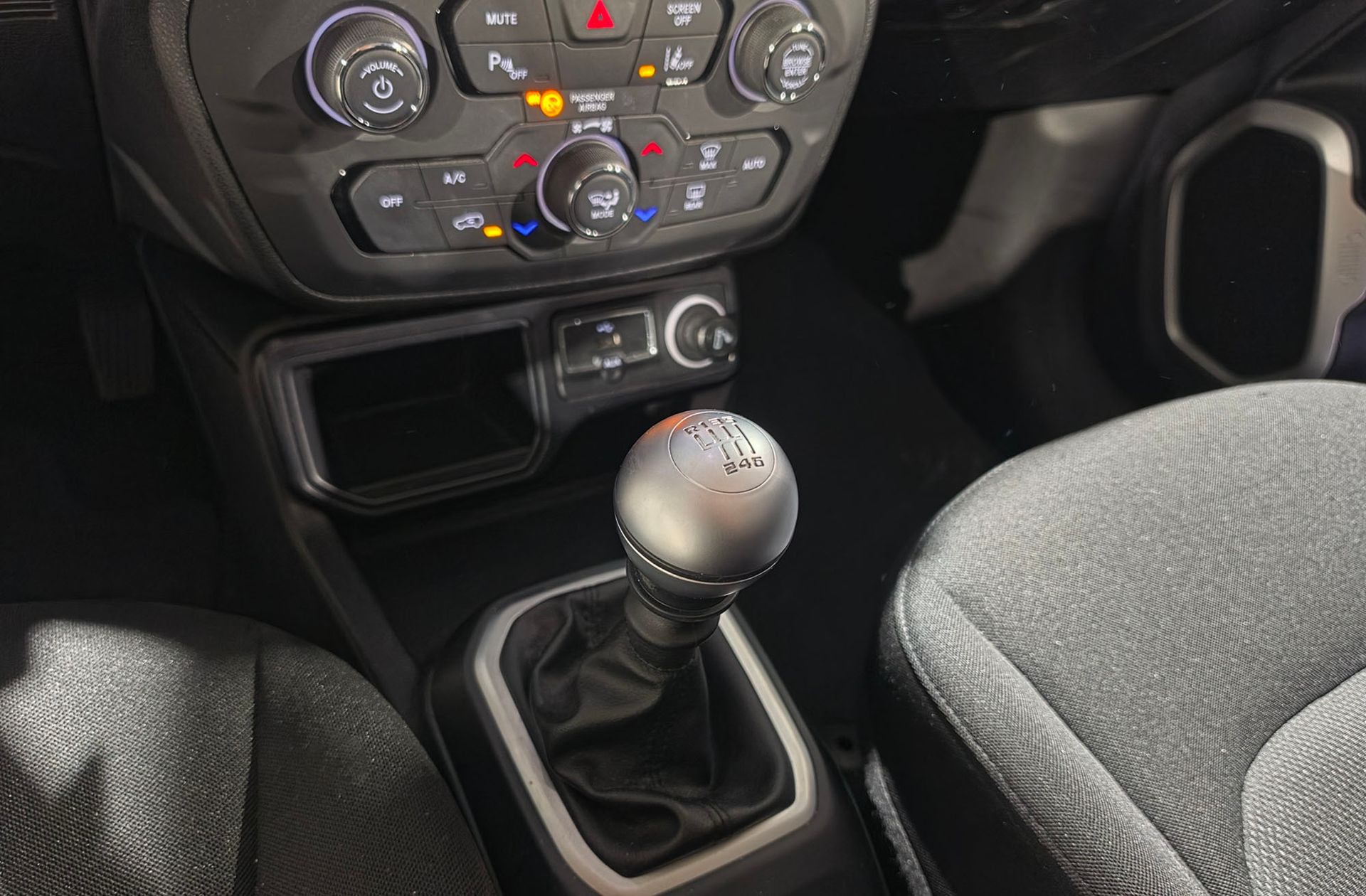 Jeep Renegade 1.0G Longitude 4x2 - foto 5