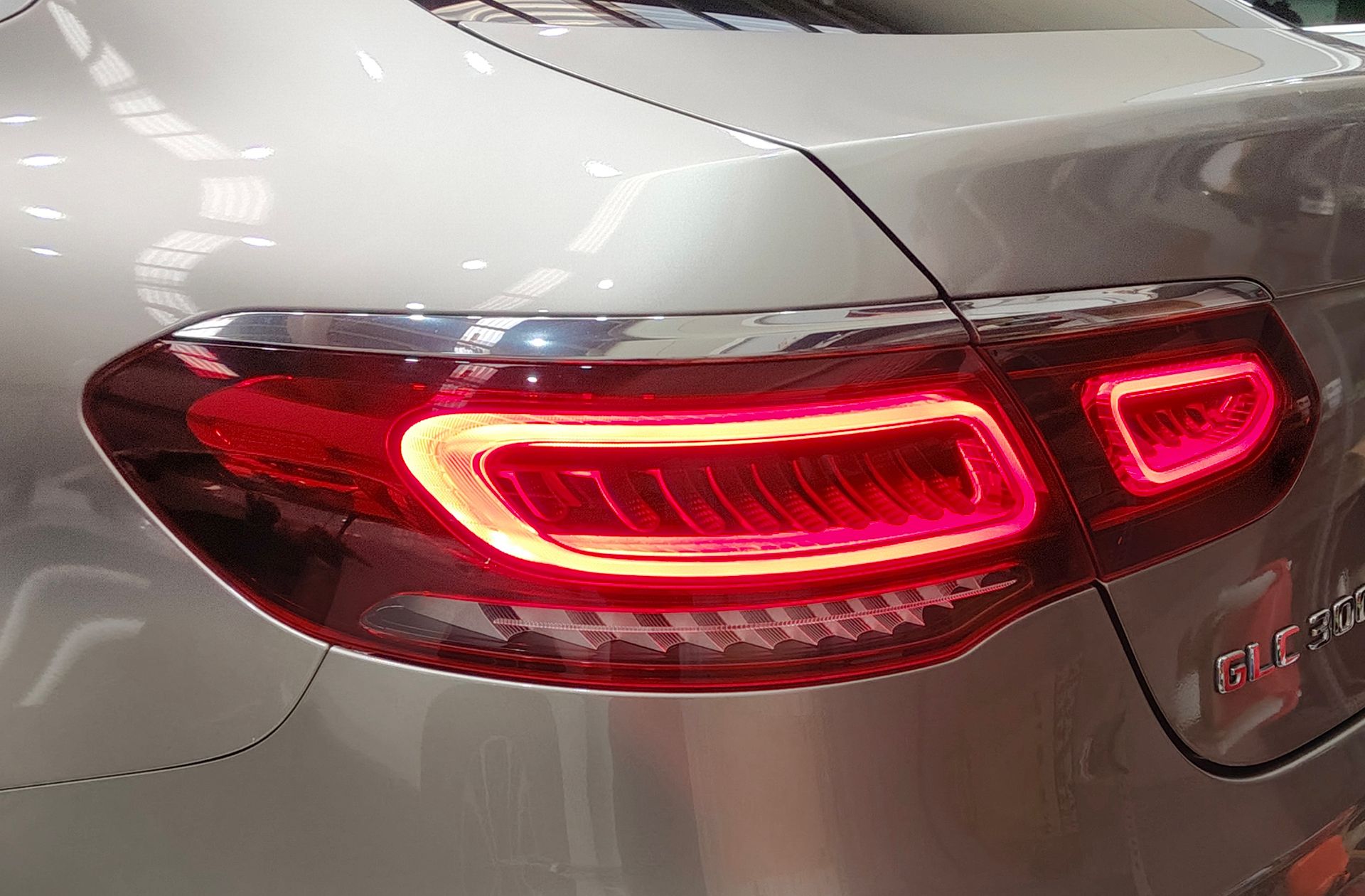 Mercedes-Benz GLC 300 4Matic Pack AMG - foto 22