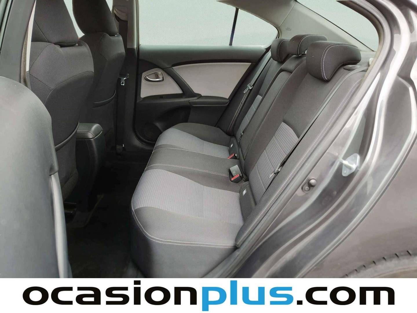 Foto asientos traseros Toyota Avensis Toyota Avensis 1.8 140 Advance (147 CV)