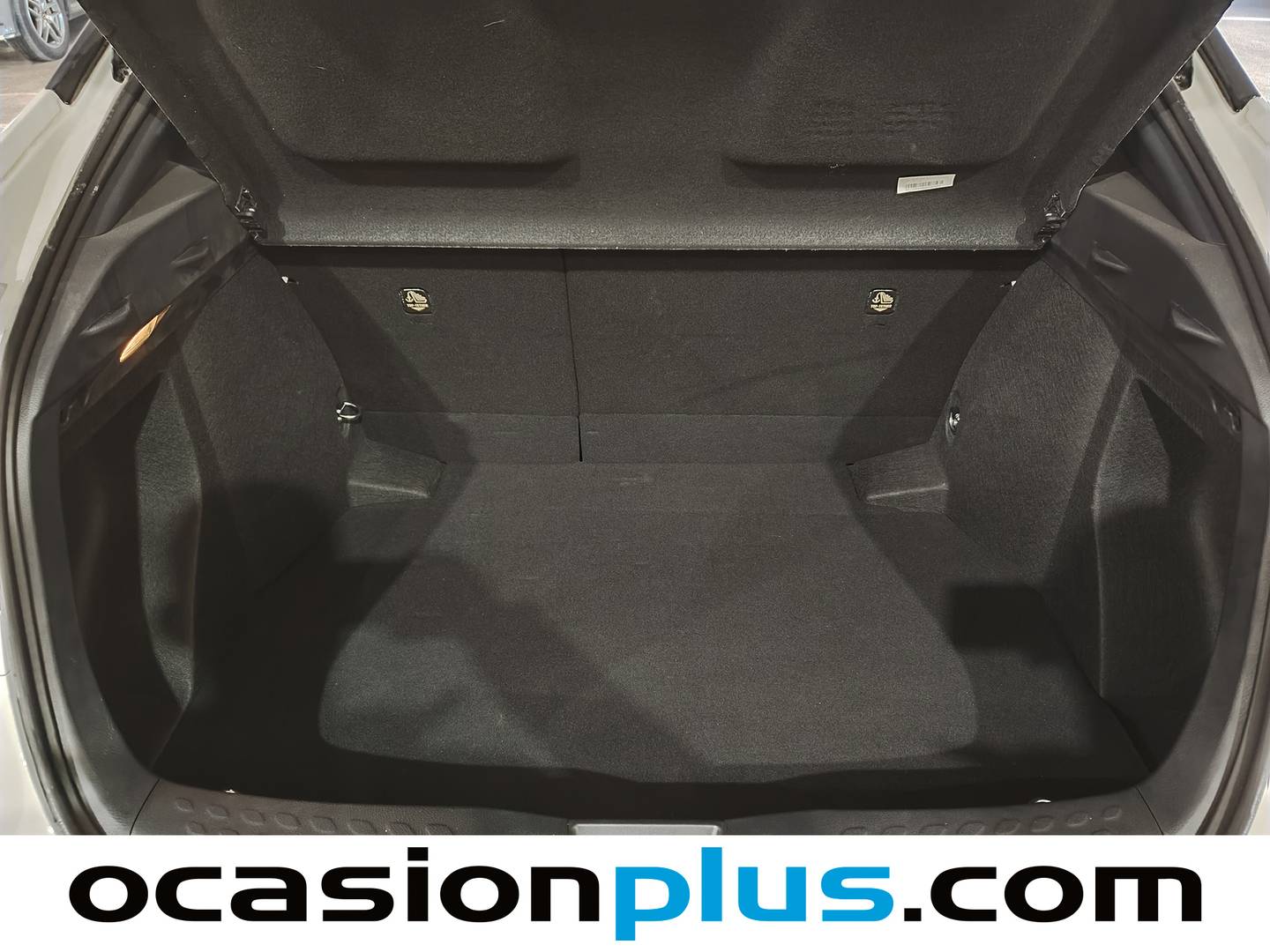 Foto Toyota C-HR Toyota C-HR 1.8 125H Advance (122 CV)