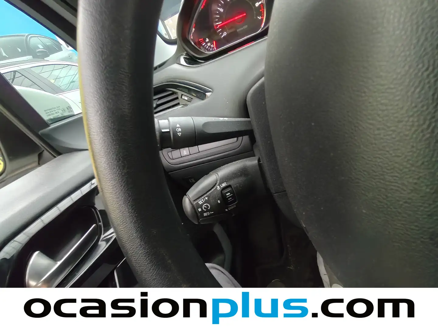 Foto Peugeot 208 Peugeot 208 1.2 VTi Active  (82 CV)