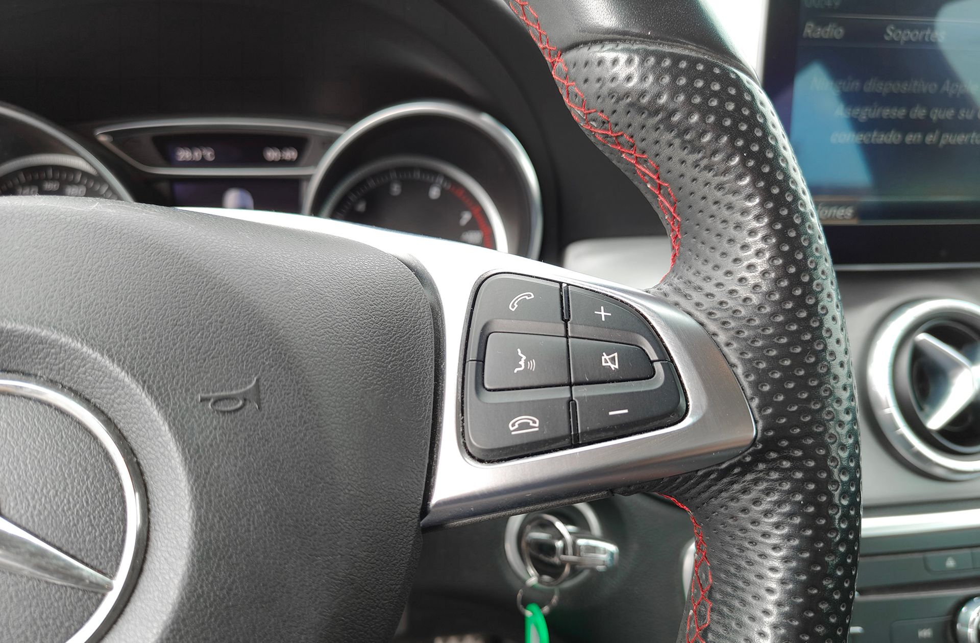 Mercedes-Benz CLA 180 Pack AMG - foto 26