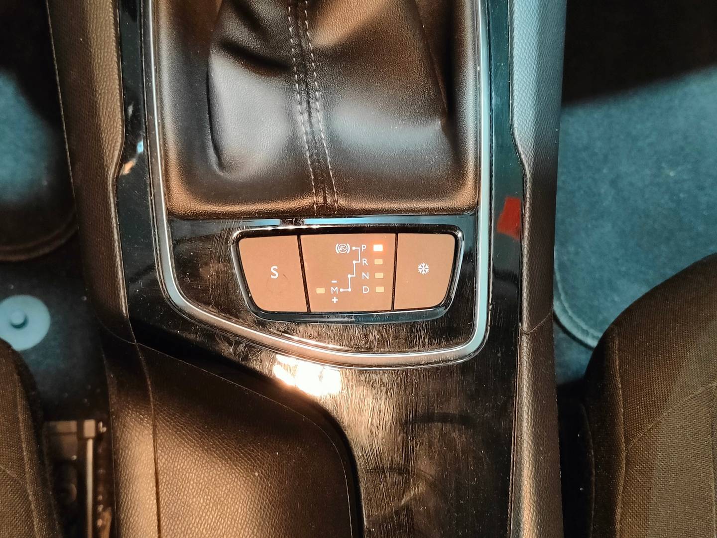 Foto Peugeot 308 Peugeot 308 BlueHDi 120 Style EAT6 (120 CV)