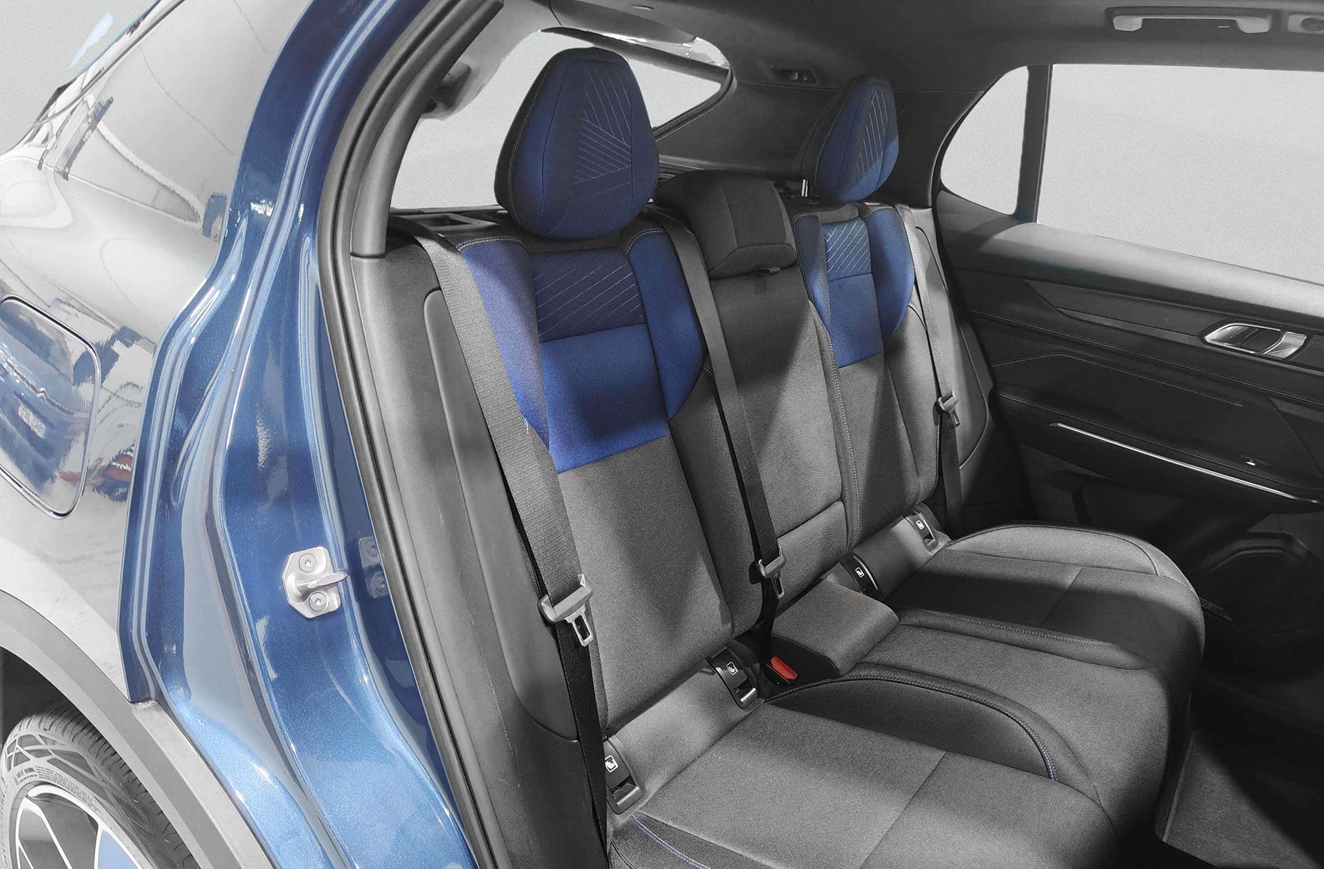 Lynk & Co 01 1.5 PHEV - foto 23