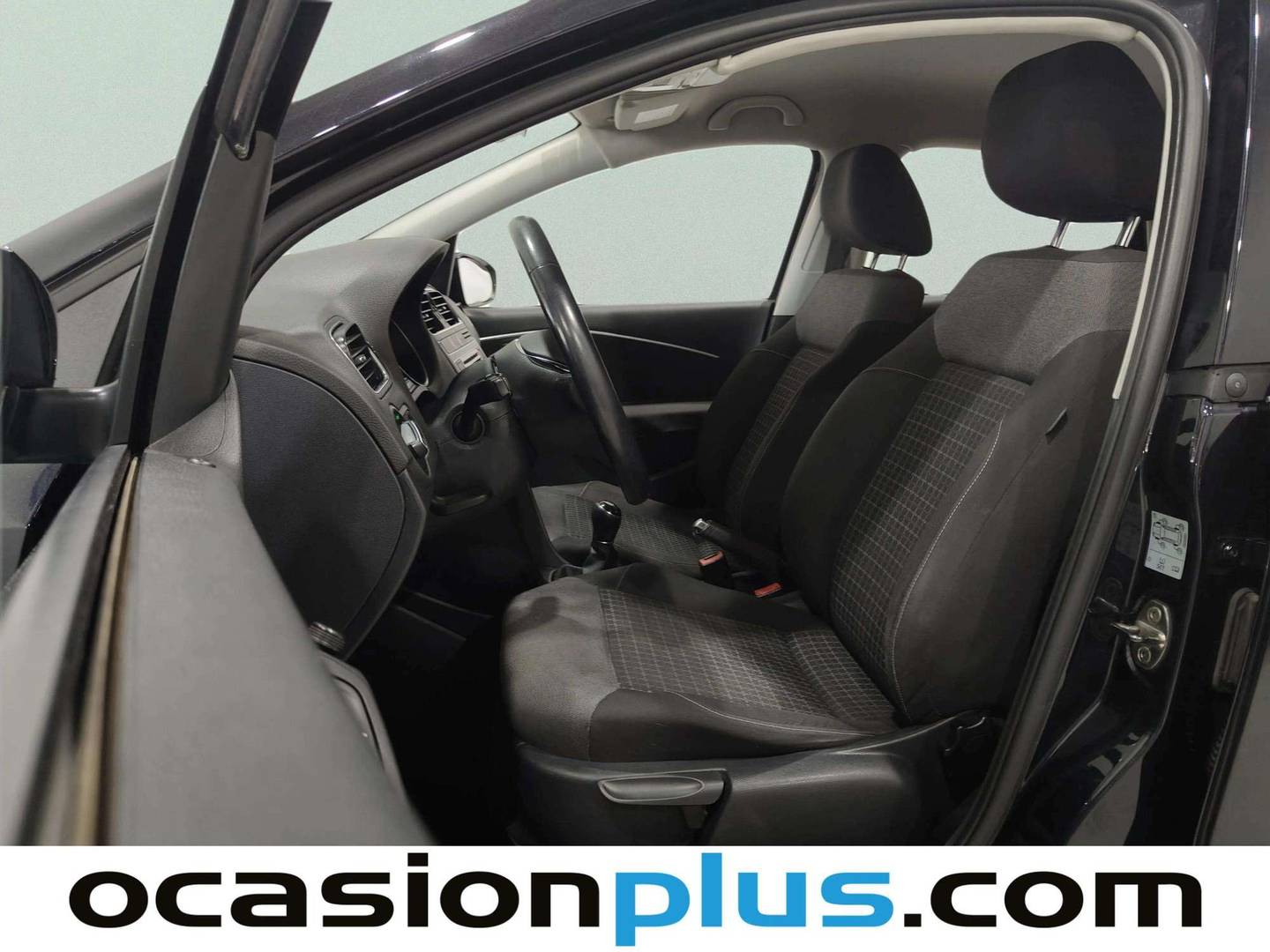Foto asientos delanteros Volkswagen Polo Volkswagen Polo Advance 1.0 (75 CV)