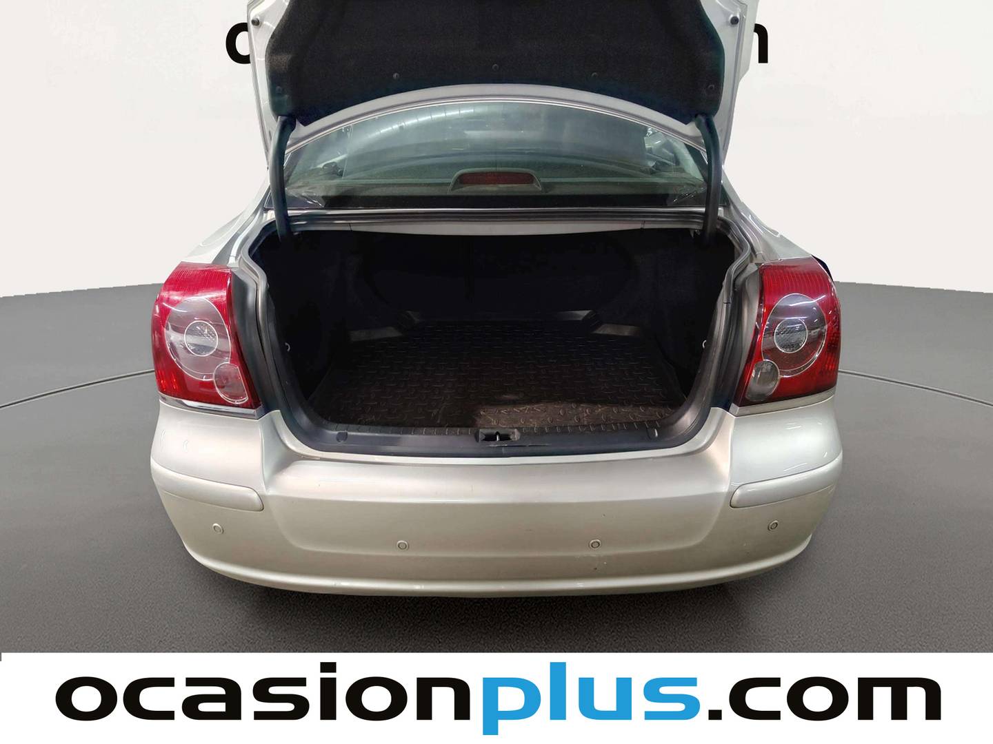 Fotos maletero Toyota Avensis Toyota Avensis 2.2 D-4D Executive (150 CV)
