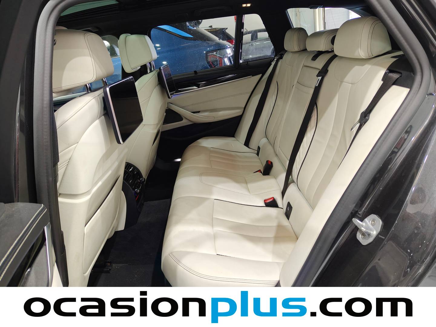 Foto asientos traseros BMW Serie 5 BMW Serie 5 M550d xDrive Touring (400 CV) Pack M