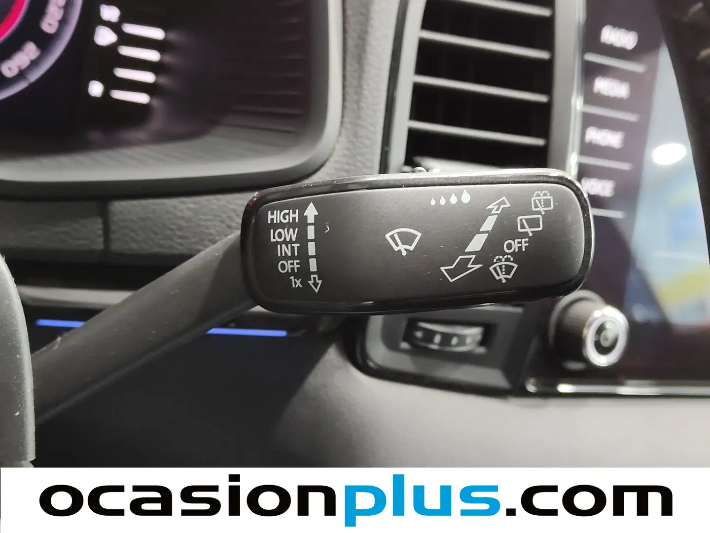 Foto Skoda Karoq Skoda Karoq 1.5 TSI ACT Sportline DSG (150 CV)