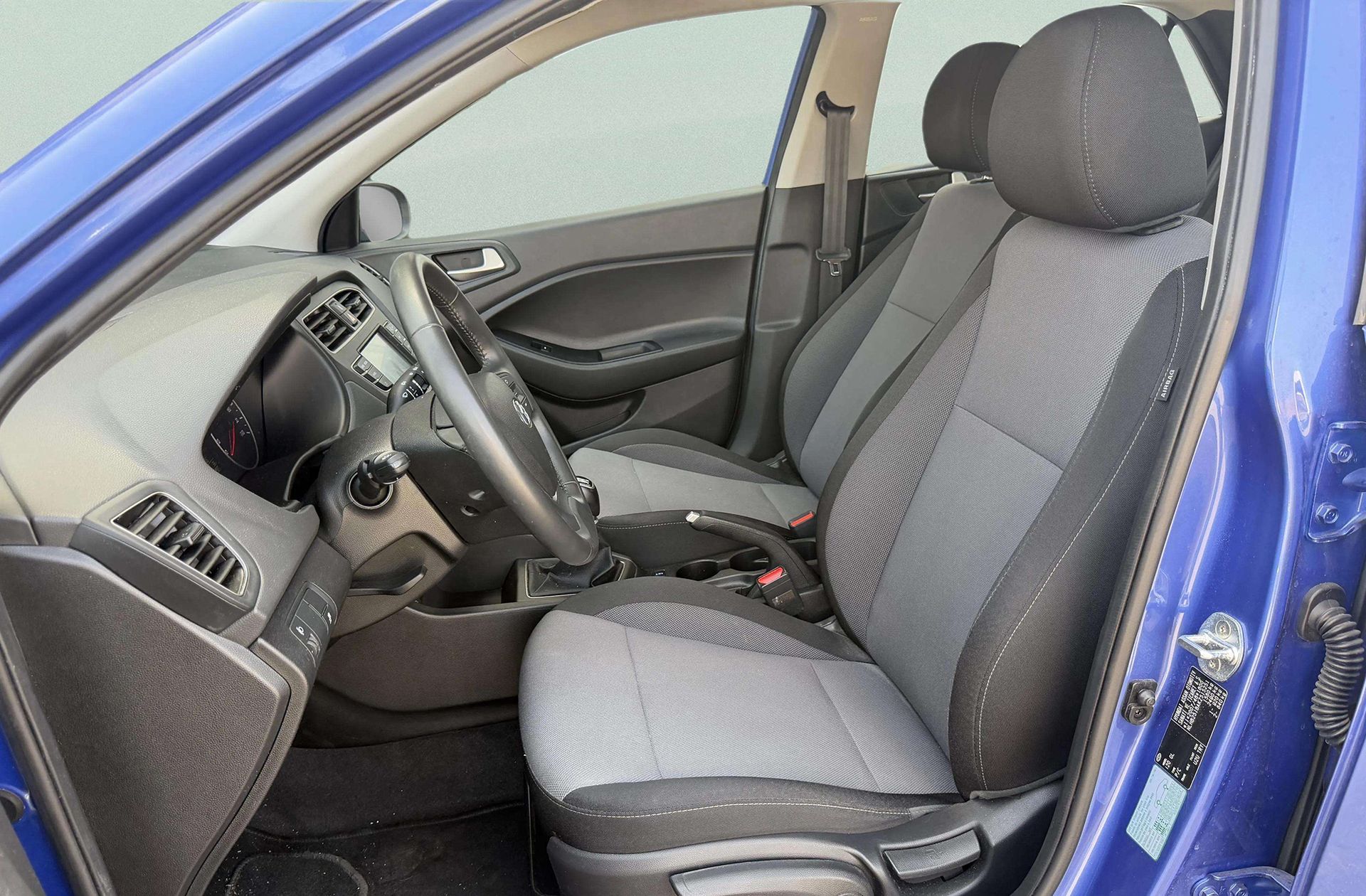 Hyundai i20 1.2 MPI Essence LE - foto 11