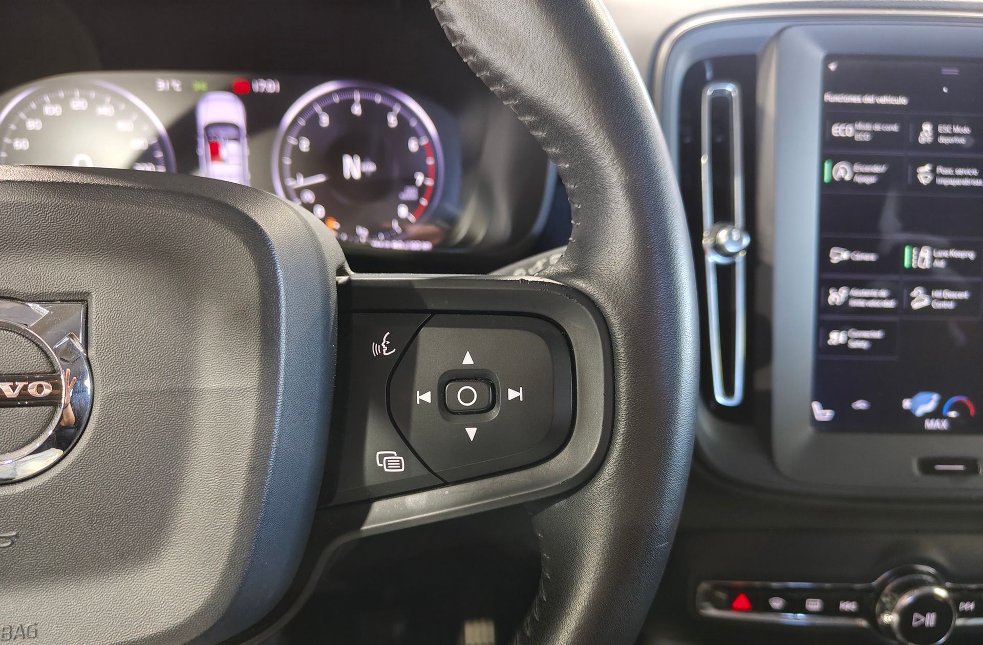 Volvo XC40 T3 - foto 22