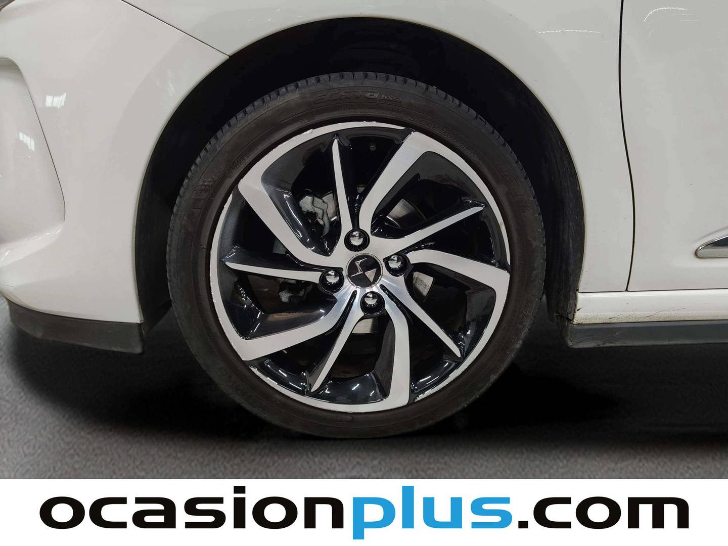 DS DS 3 DS DS3 1.2 PureTech EAT6 So Chic (110 CV) automático