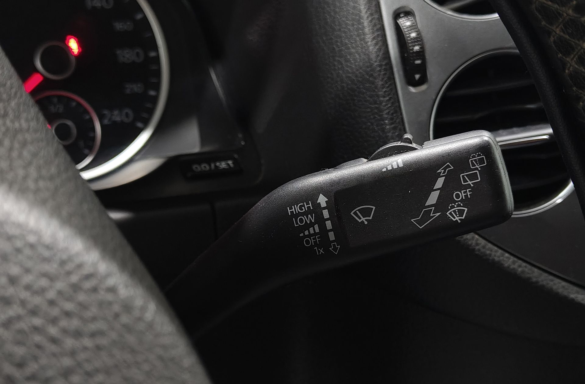 Volkswagen Tiguan T1 2.0 TDI BMT - foto 24