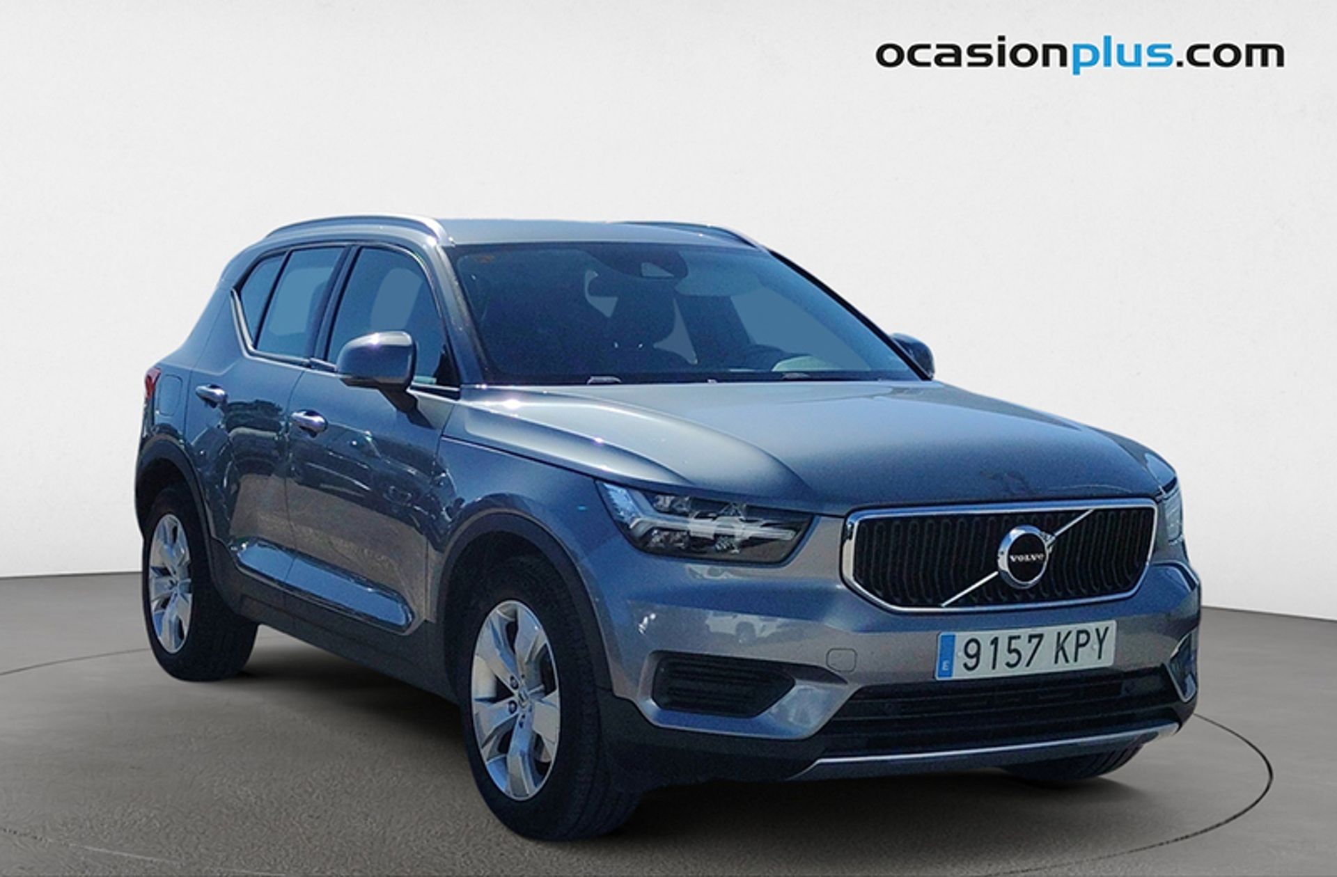Volvo XC40 D4 Momentum AWD - foto 2