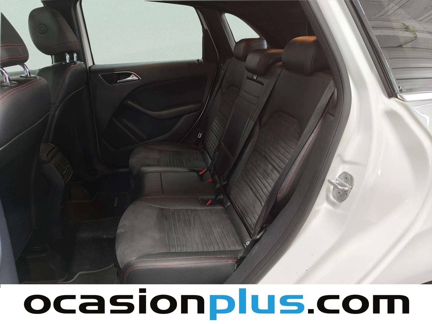 Foto asientos traseros Mercedes Clase B Mercedes Clase B 200 d (136 CV) Pack AMG