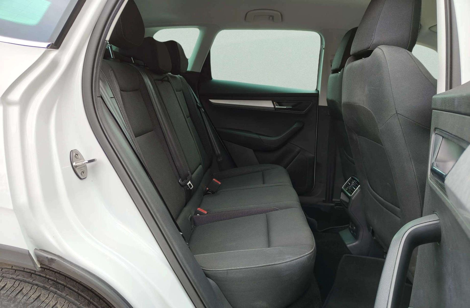 Škoda Karoq 2.0 TDI Selection - foto 18