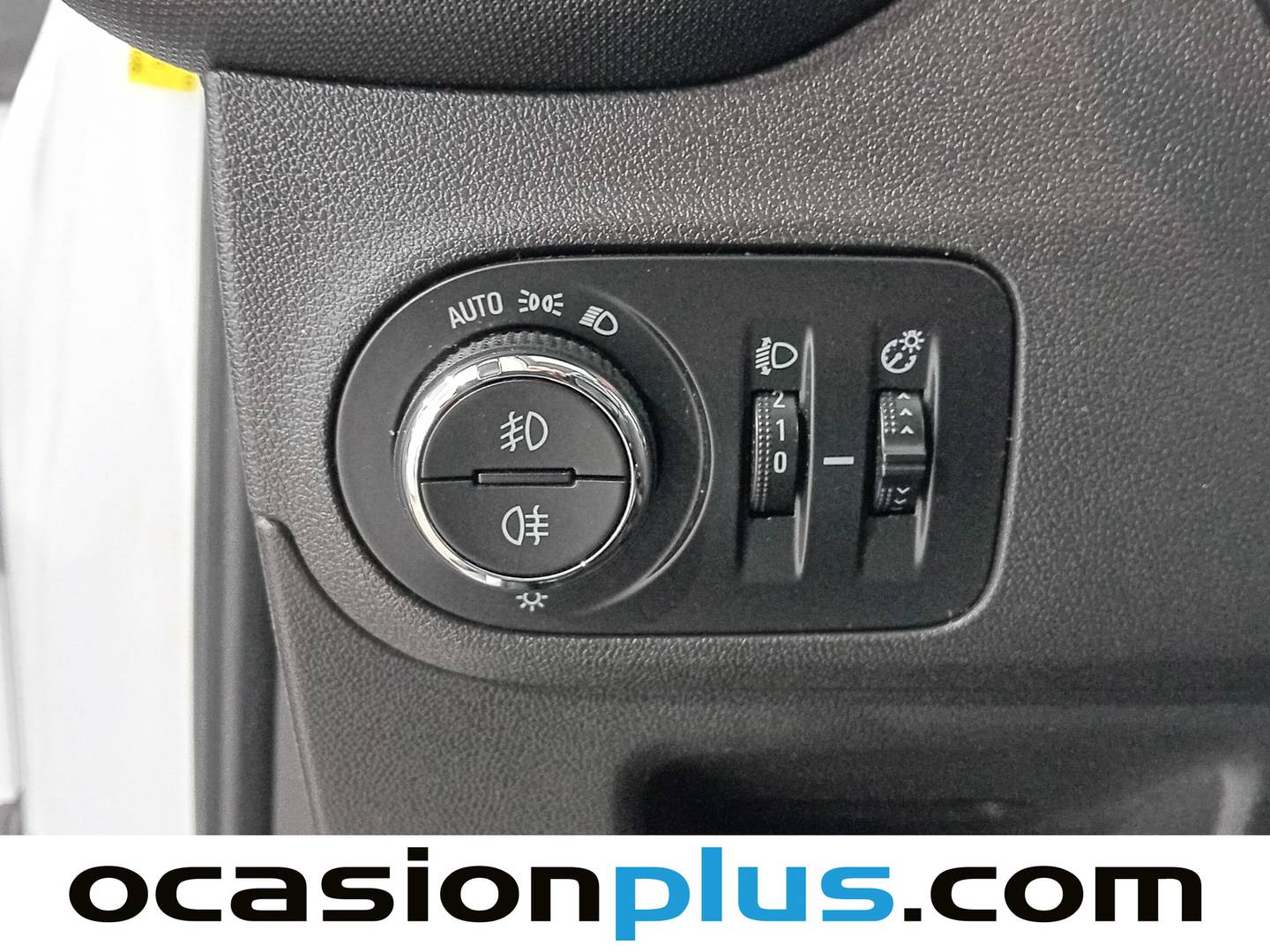 Opel Crossland X Opel Crossland X 1.2 MPFI Selective (81 CV) de segunda mano