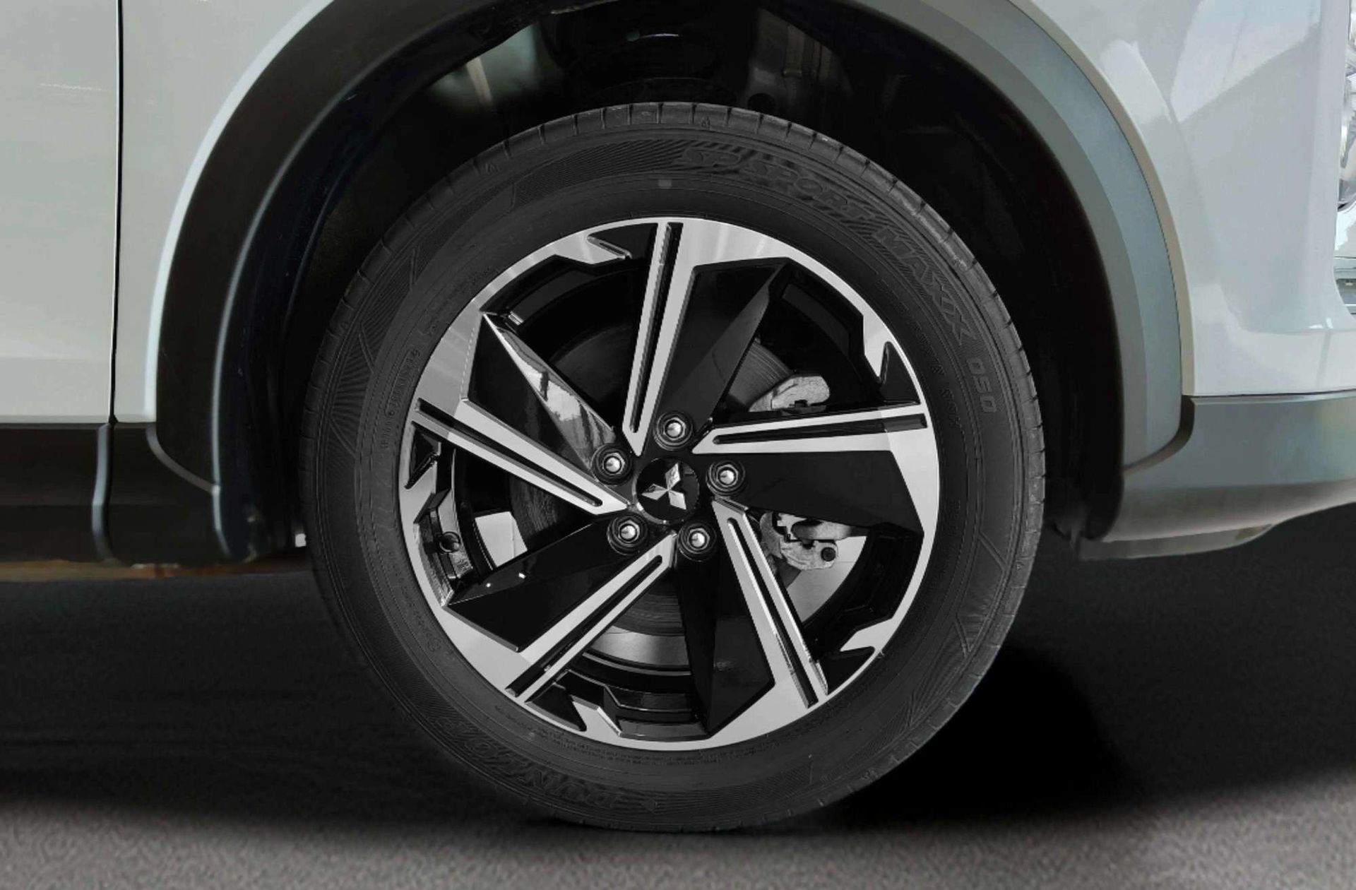 Mitsubishi Eclipse Cross 2.4 PHEV Kaiteki 4WD - foto 43