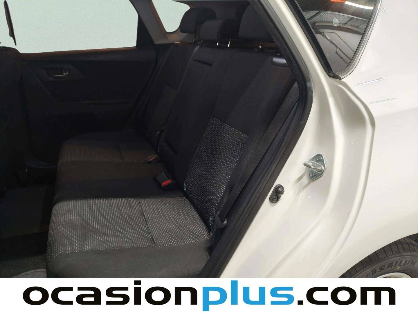 Foto asientos traseros Toyota Auris Toyota Auris 130 Active (132 CV)