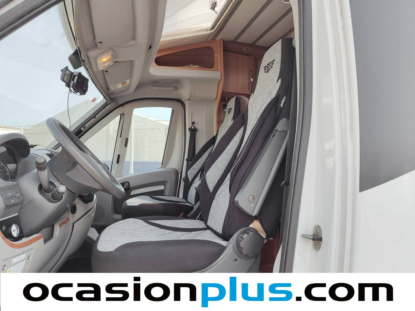 Foto asientos delanteros Hymer T 674 CL Hymer T 674 CL (131 CV) 4 Plazas
