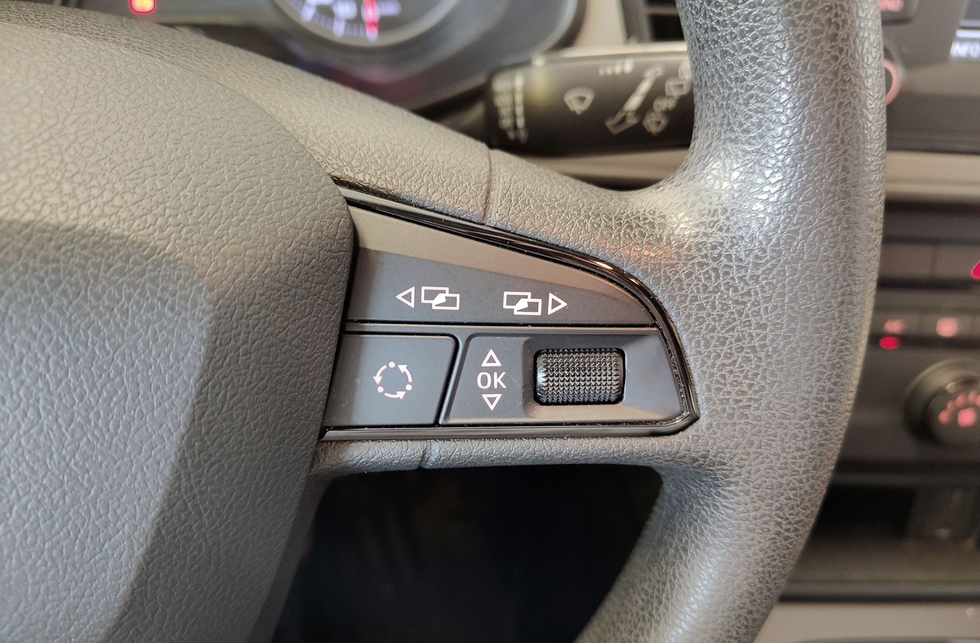 SEAT León 1.6 TDI Reference - foto 24