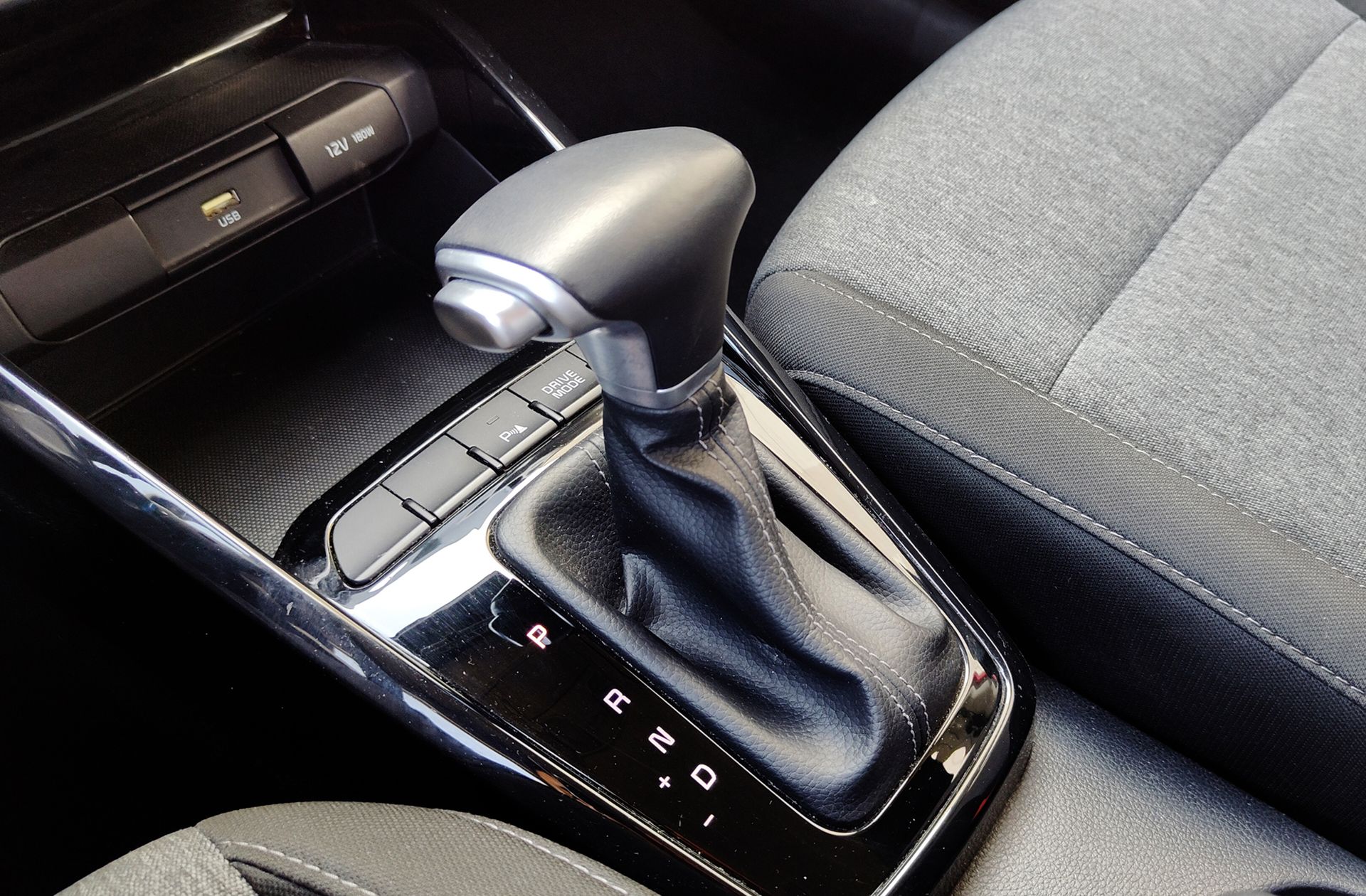 Kia Stonic 1.0 T-GDi Drive - foto 5