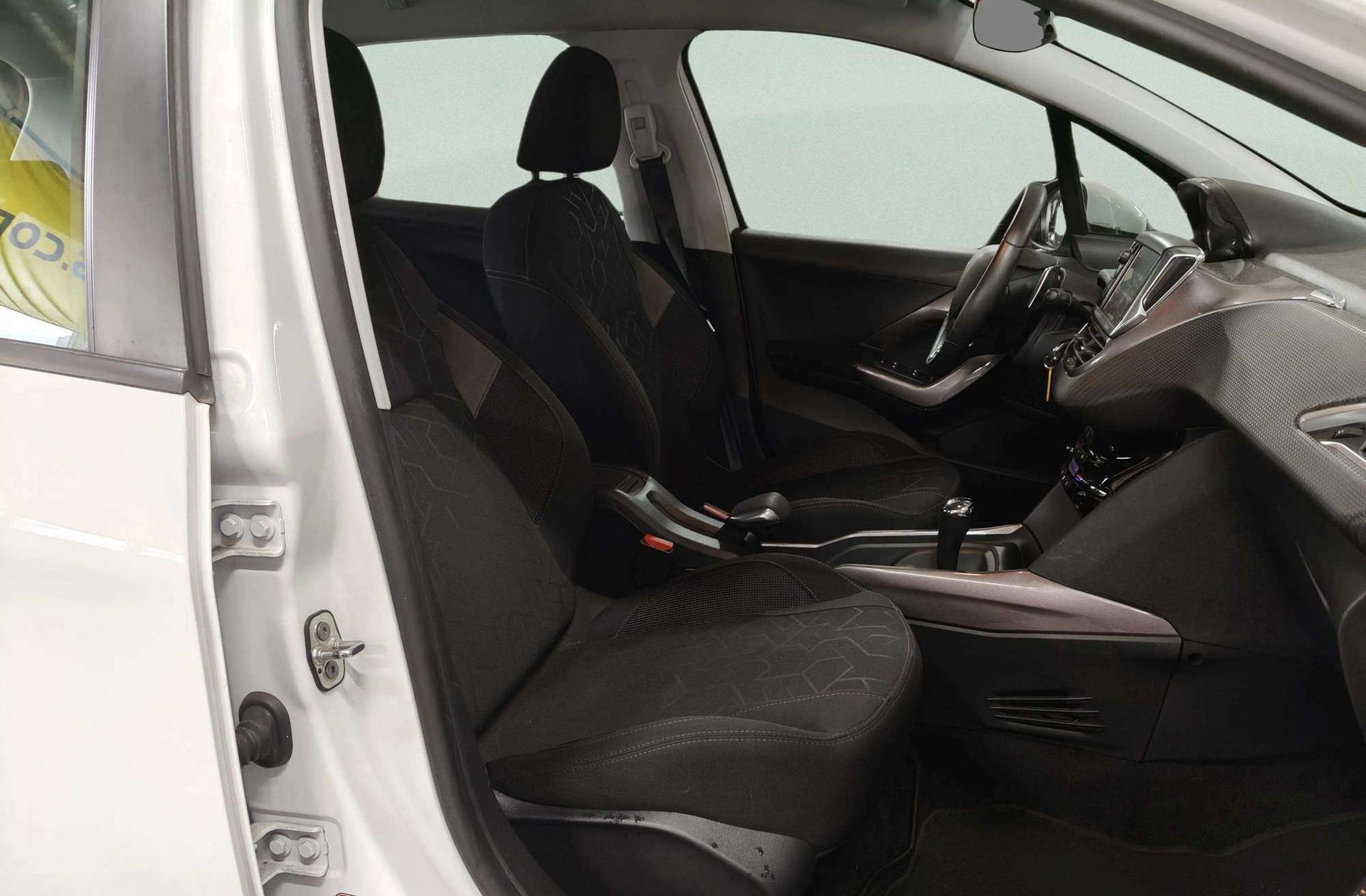 Peugeot 2008 e-HDI 92 Active ETG6 - foto 17