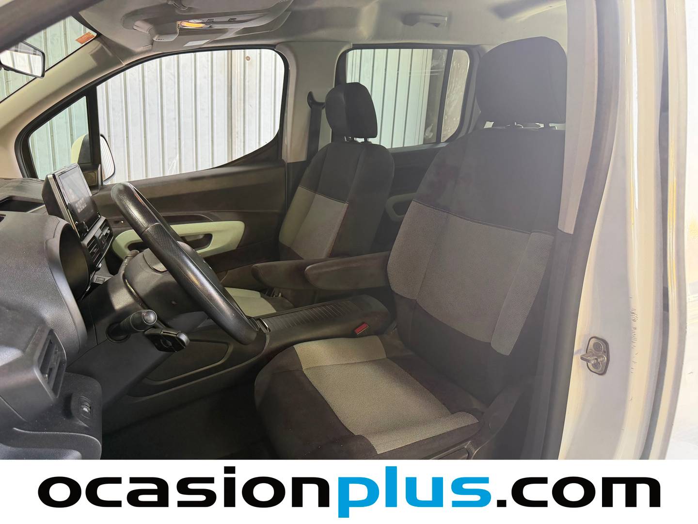 Foto asientos delanteros Citroën Berlingo Citroën Berlingo BlueHDi 100 S&S Talla M Shine (100 CV)