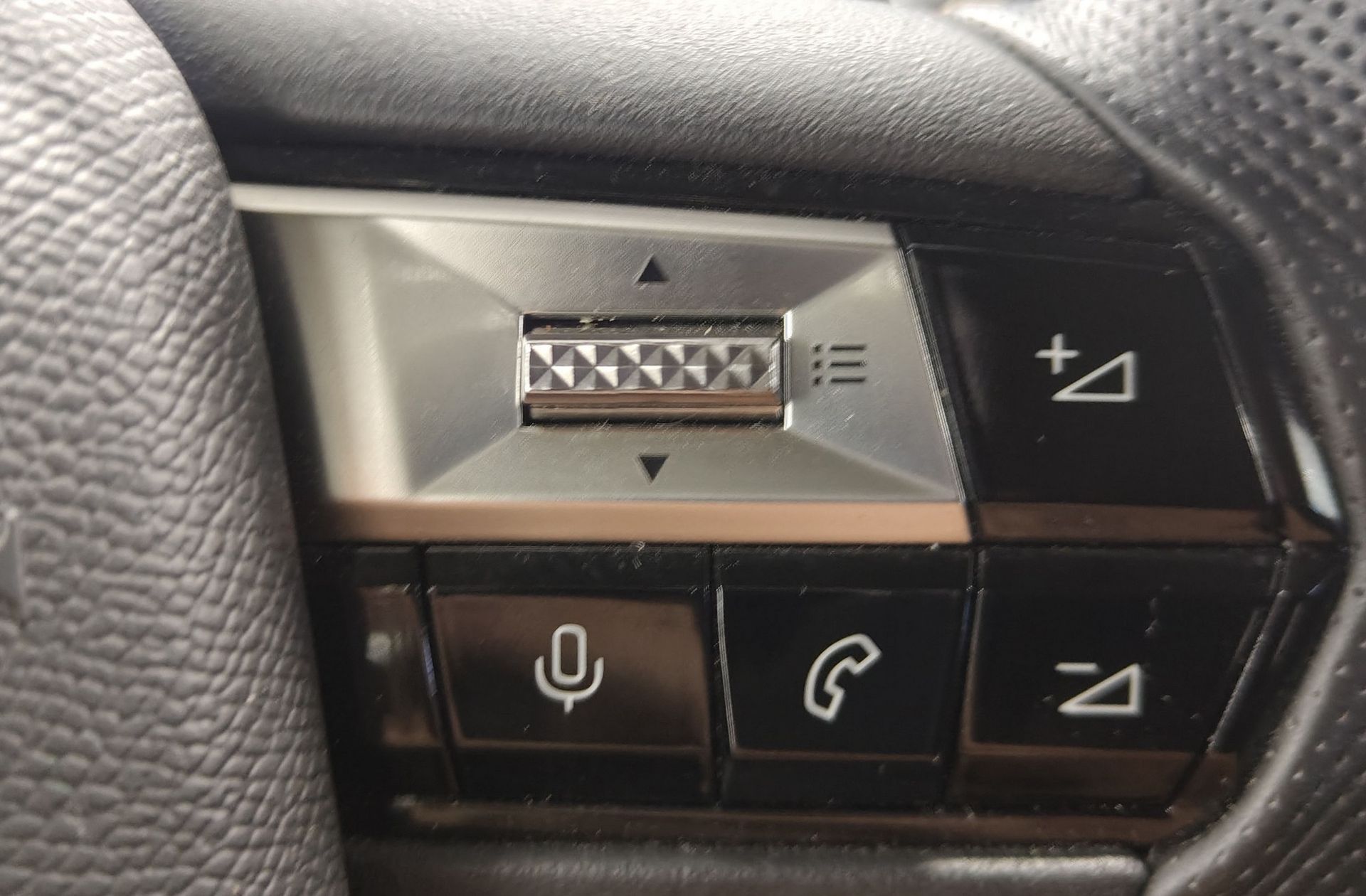 DS 3 PureTech 130 Performance Line - foto 30
