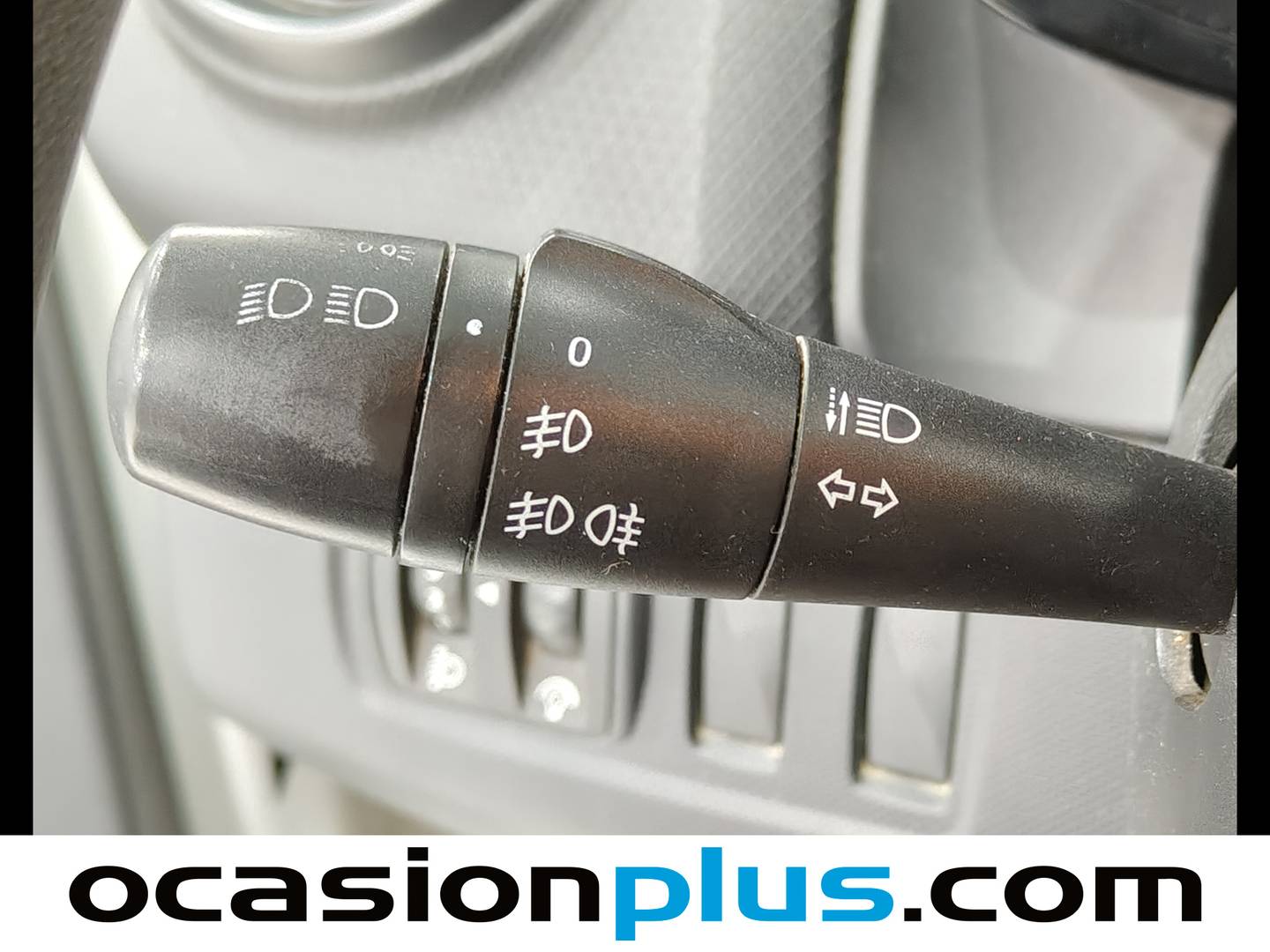 Foto Renault Clio Renault Clio 1.2 16v Authentique (75 CV)