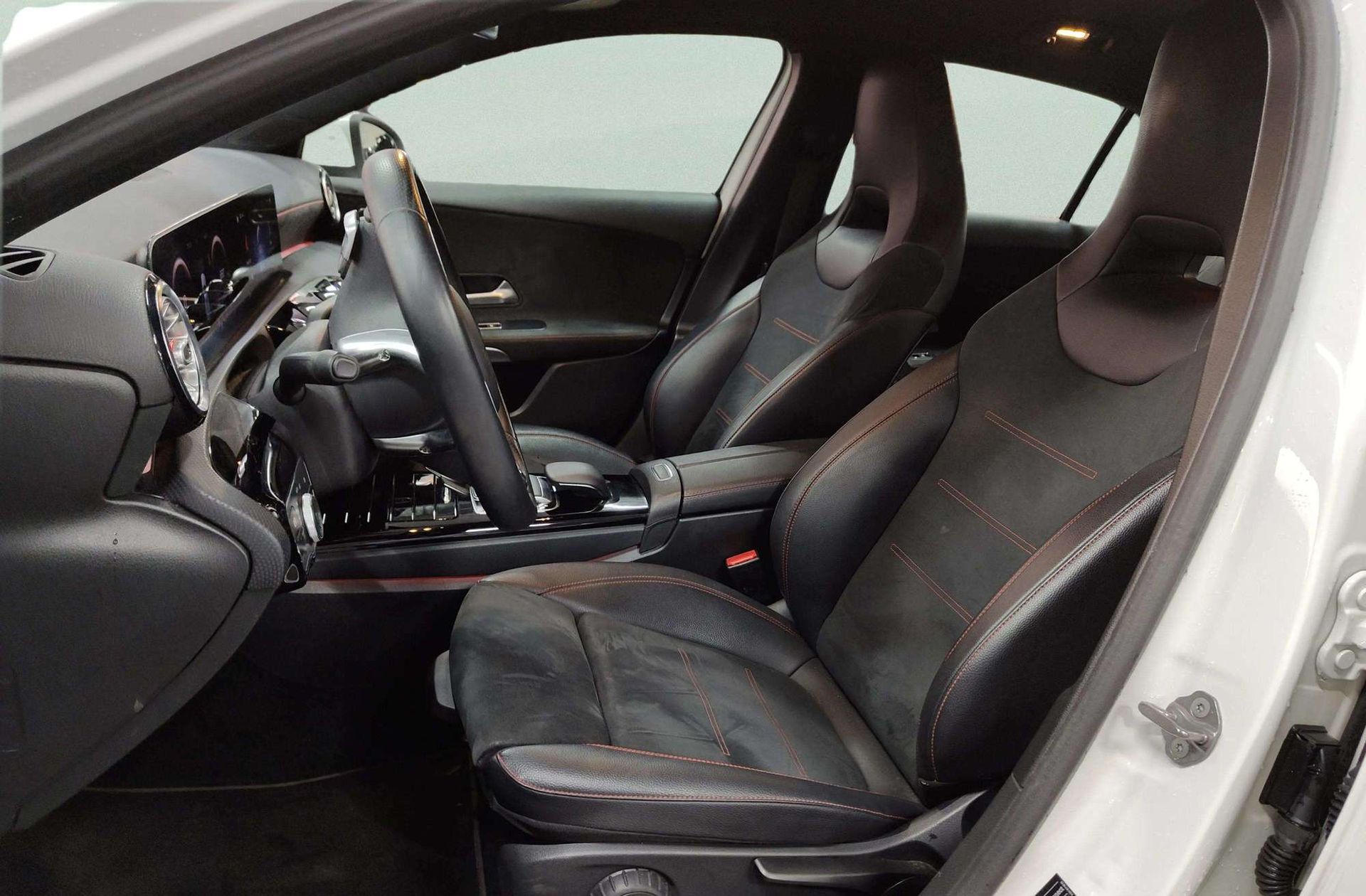 Mercedes-Benz Clase A 180 d Pack AMG - foto 16