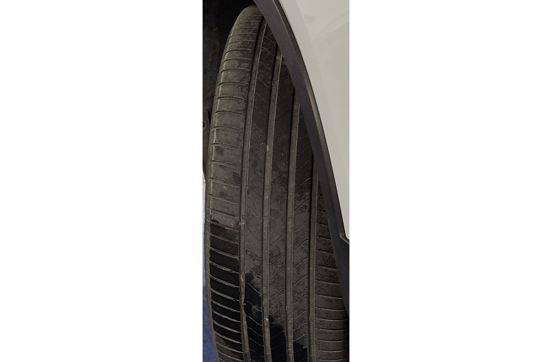 Volvo XC40 B3 Gasolina Mild hybrid Plus Dark - foto 48