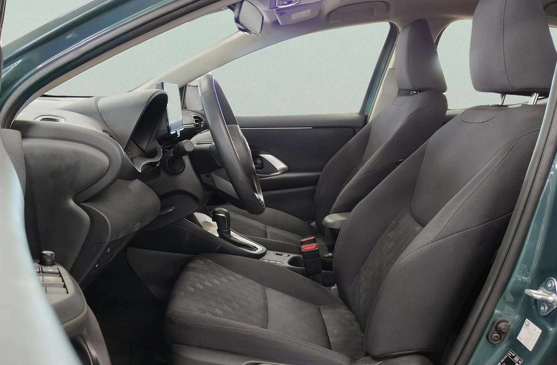 Toyota Yaris 120H Active Plus - foto 10
