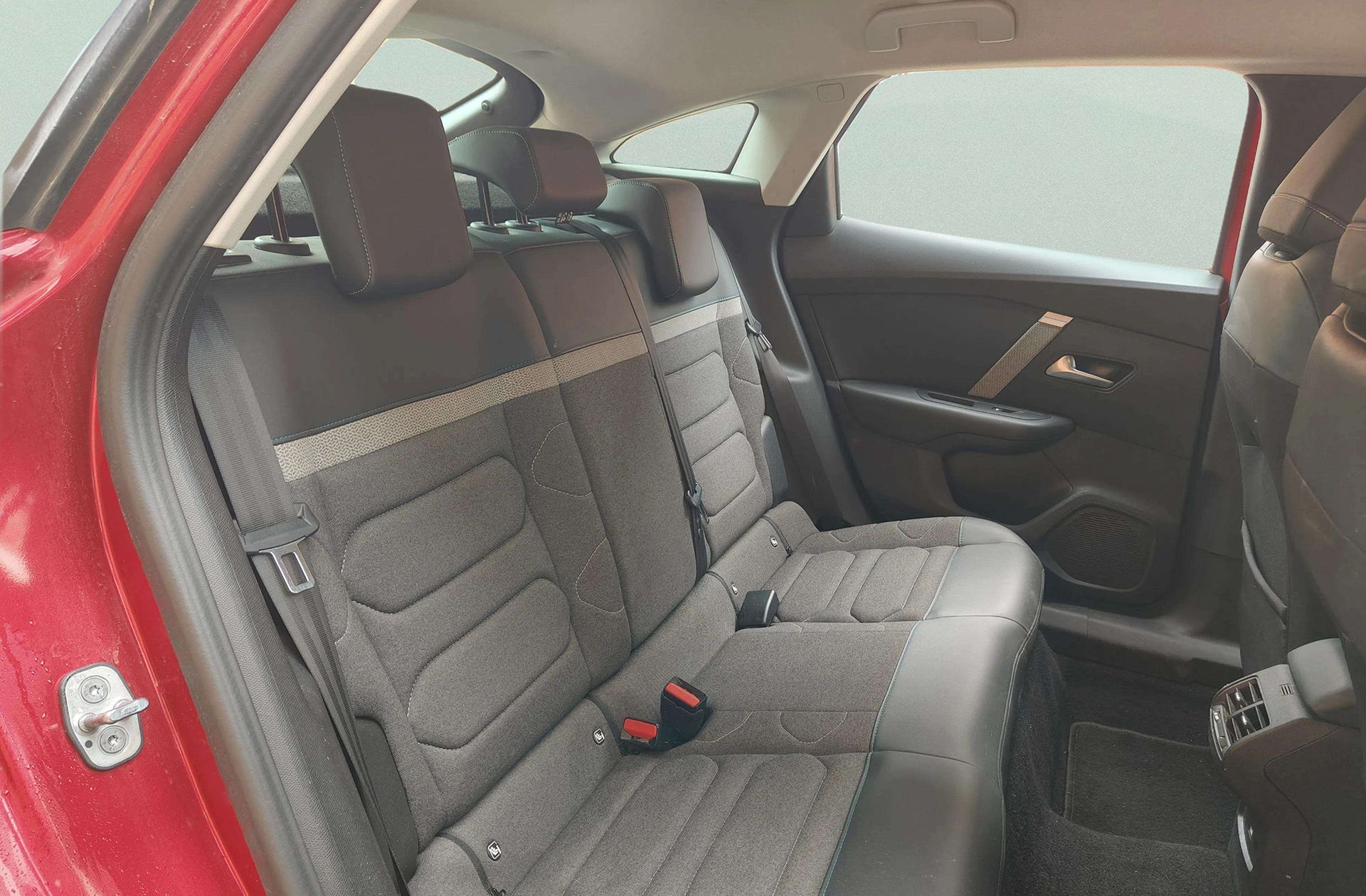 Citroën C4 PureTech 130 Feel Pack EAT8 - foto 18