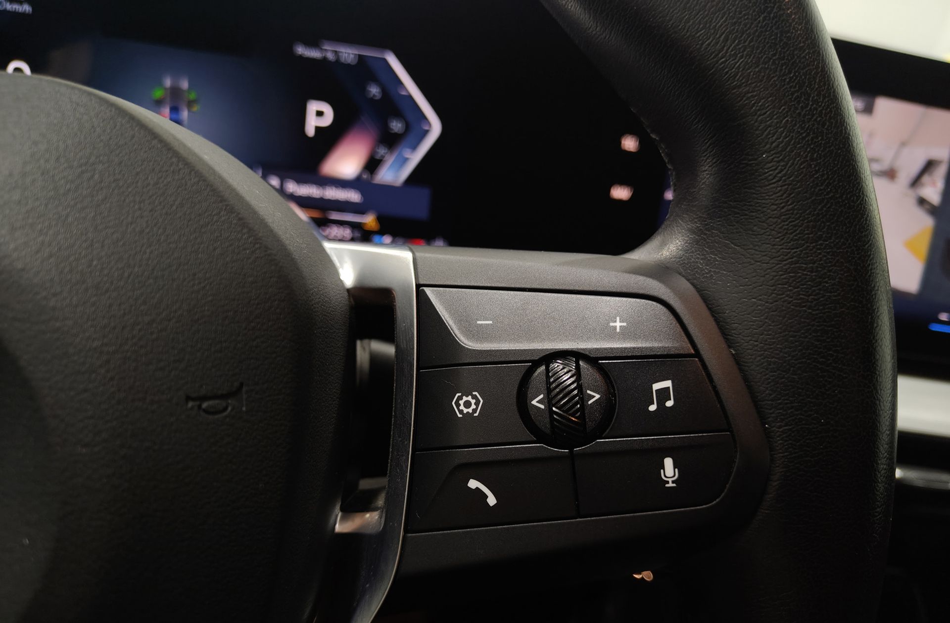 BMW X1 sDrive18i - foto 29