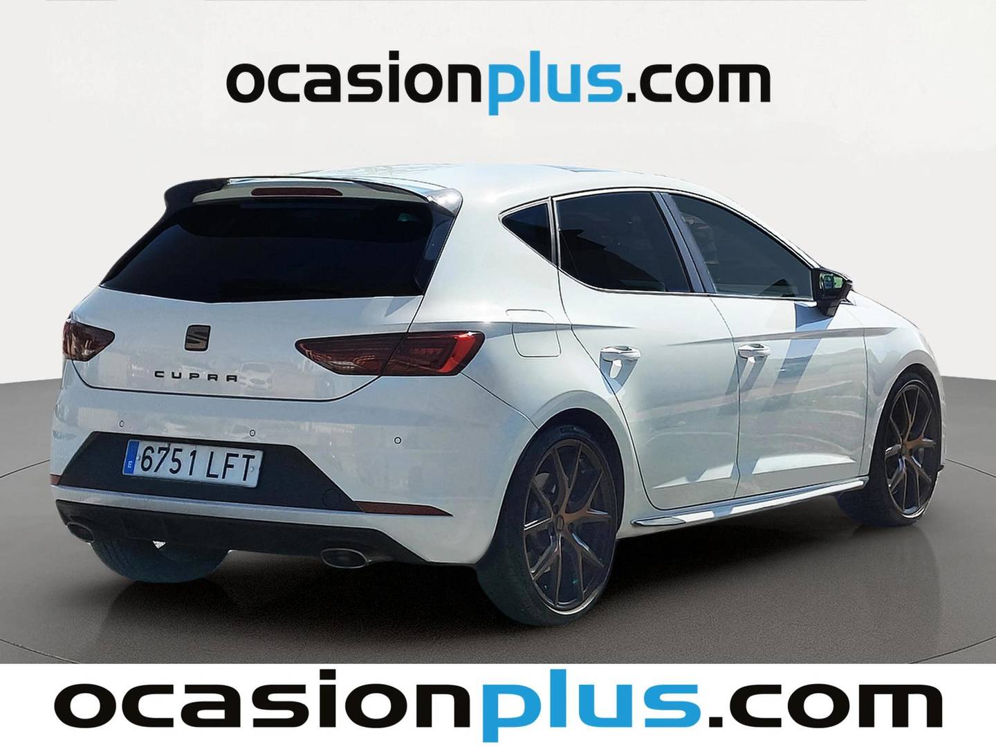 Foto trasera Seat León Seat León 2.0 TSI Cupra Carbon Edition DSG (290 CV) derecha