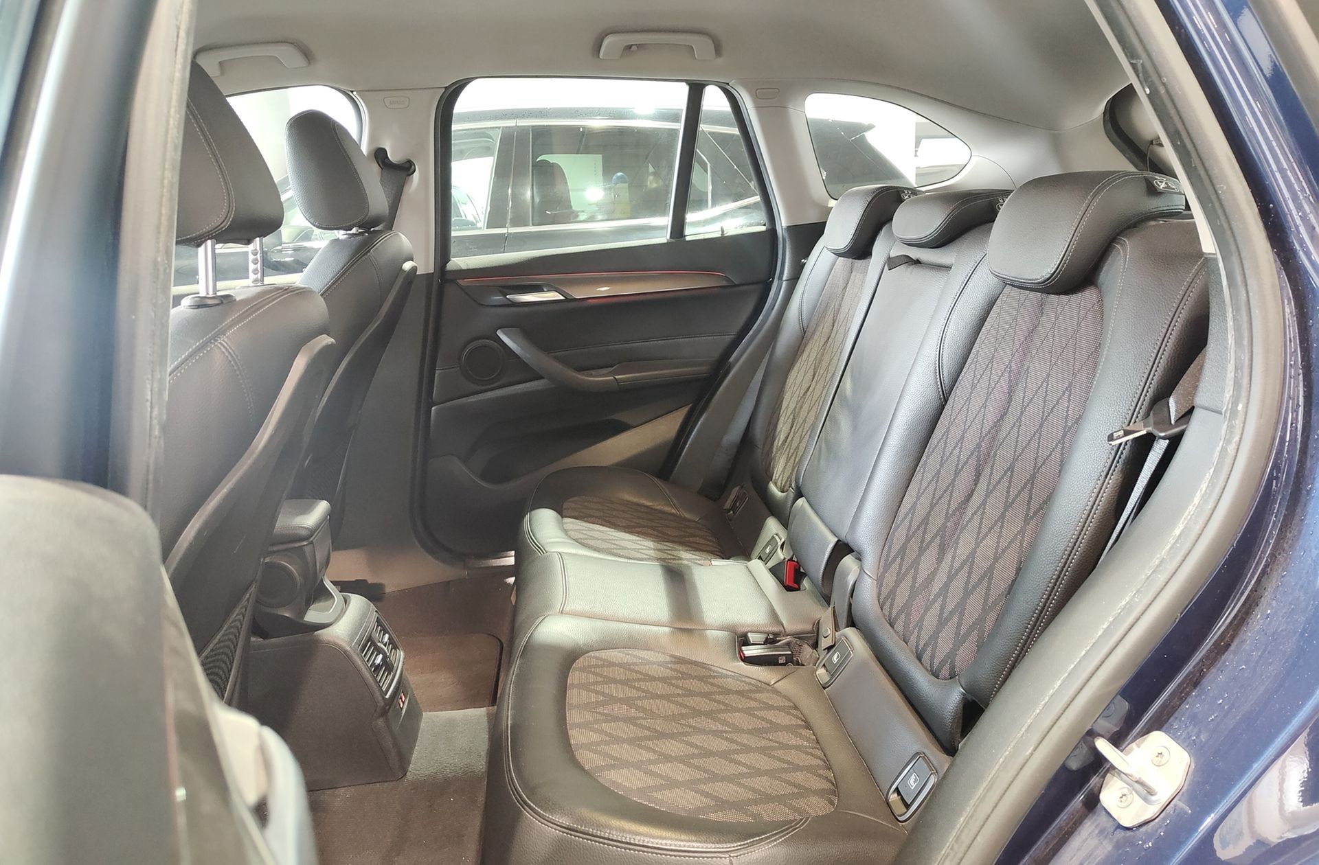 BMW X1 sDrive16d - foto 11
