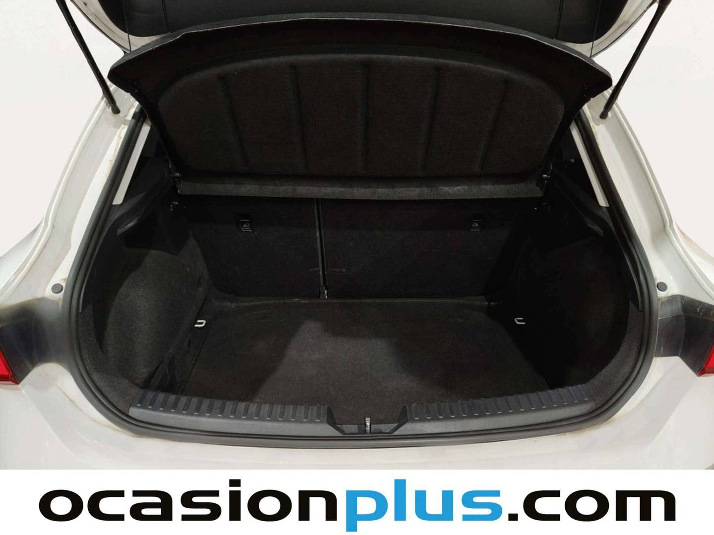 Fotos maletero Seat León Seat León 2.0 TDI S&S Style Go (115 CV)