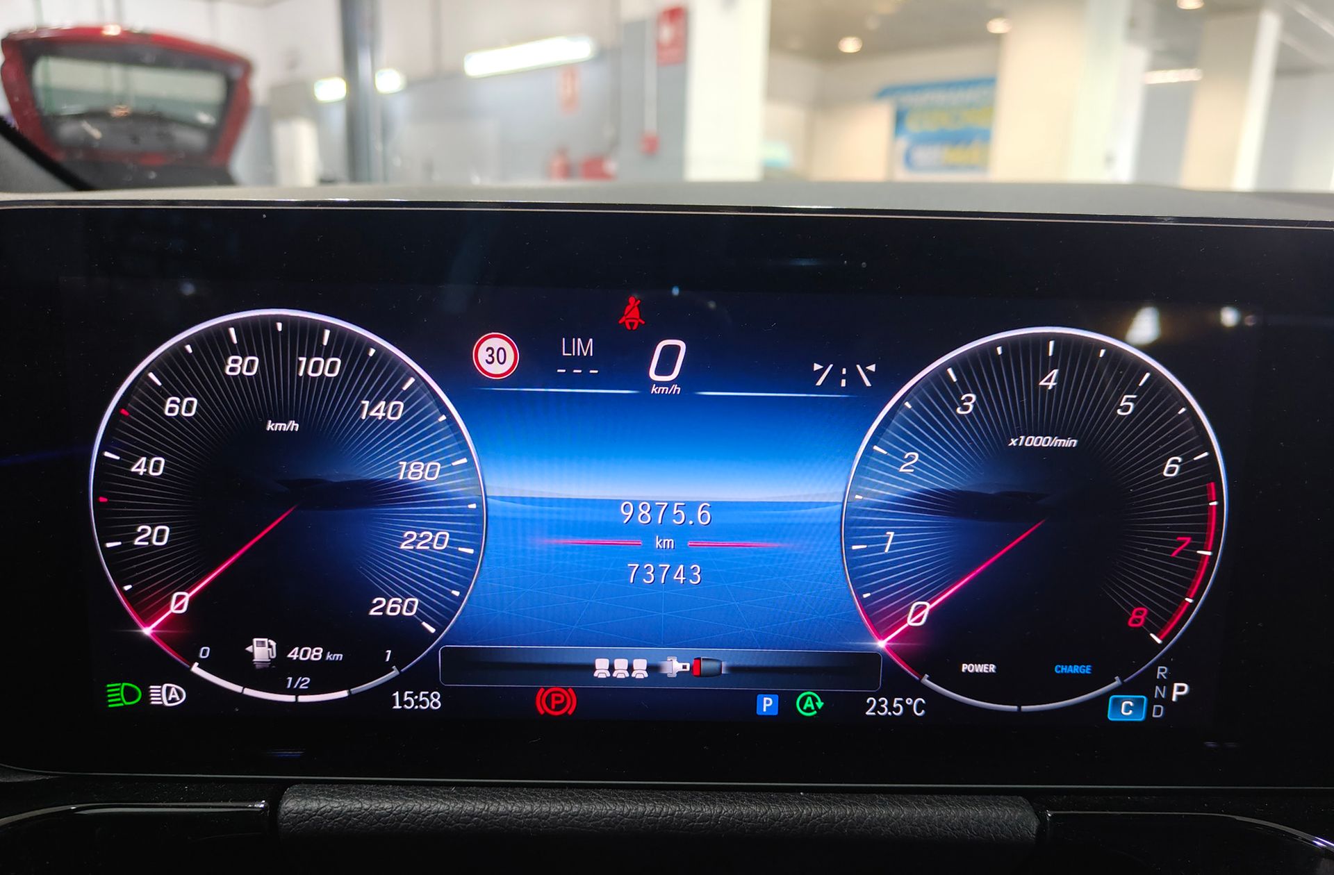 Mercedes-Benz GLA 200 - foto 25