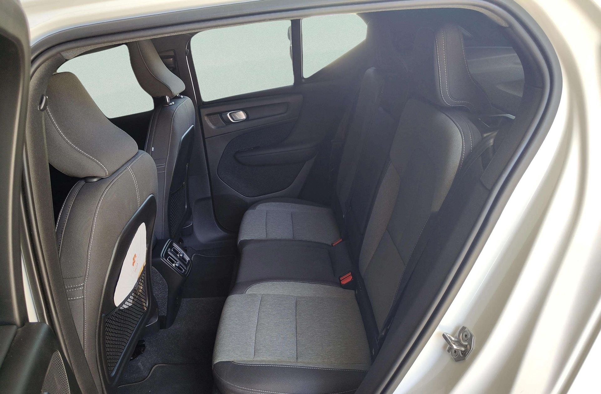 Volvo XC40 T2 Momentum Pro - foto 11
