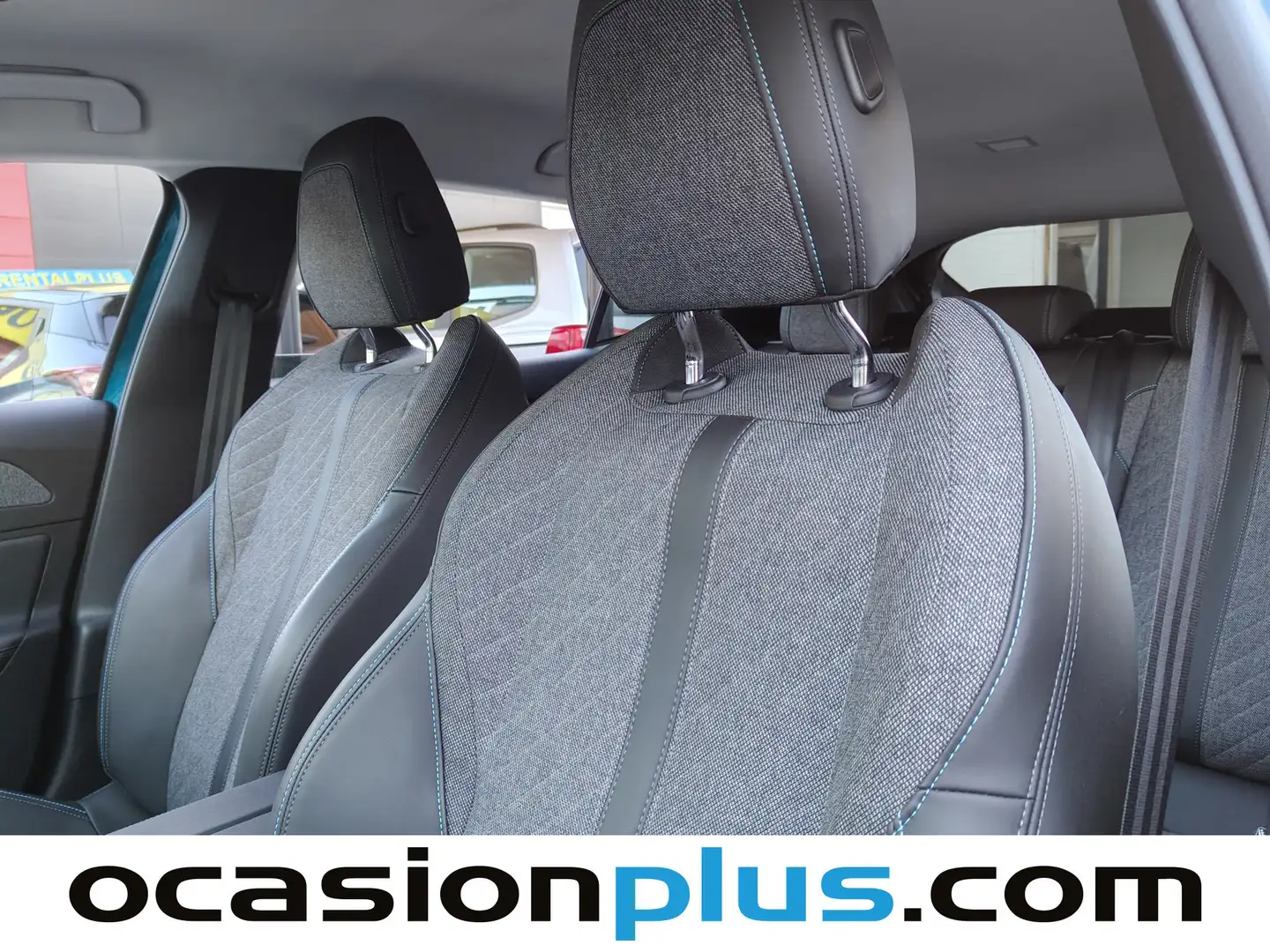 Foto Peugeot 408 Peugeot 408 Allure Hybrid eDCS6 (136 CV)