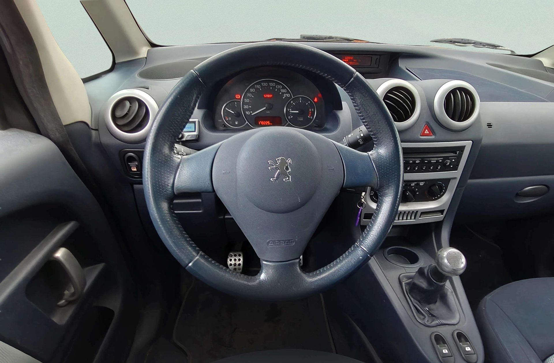 Peugeot 1007 1.4 HDi Sporty - foto 17