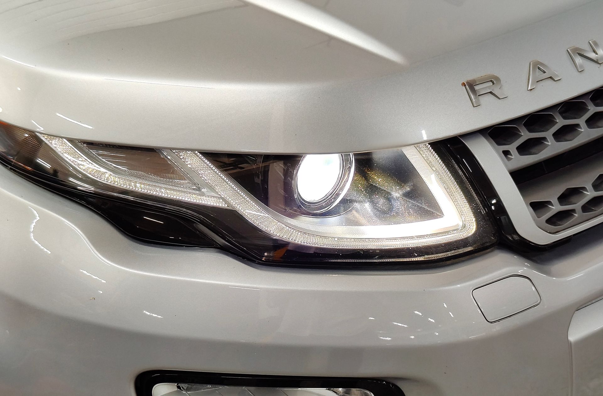 Land Rover Range Rover Evoque 2.0L TD4 SE 4x4 - foto 14